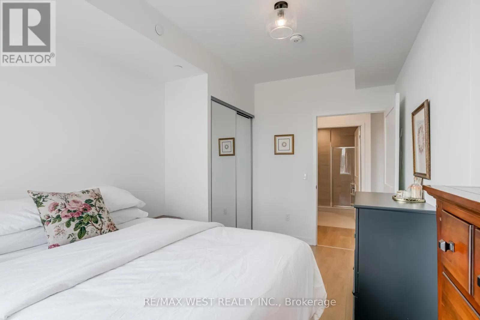 511 - 474 CALDARI ROAD