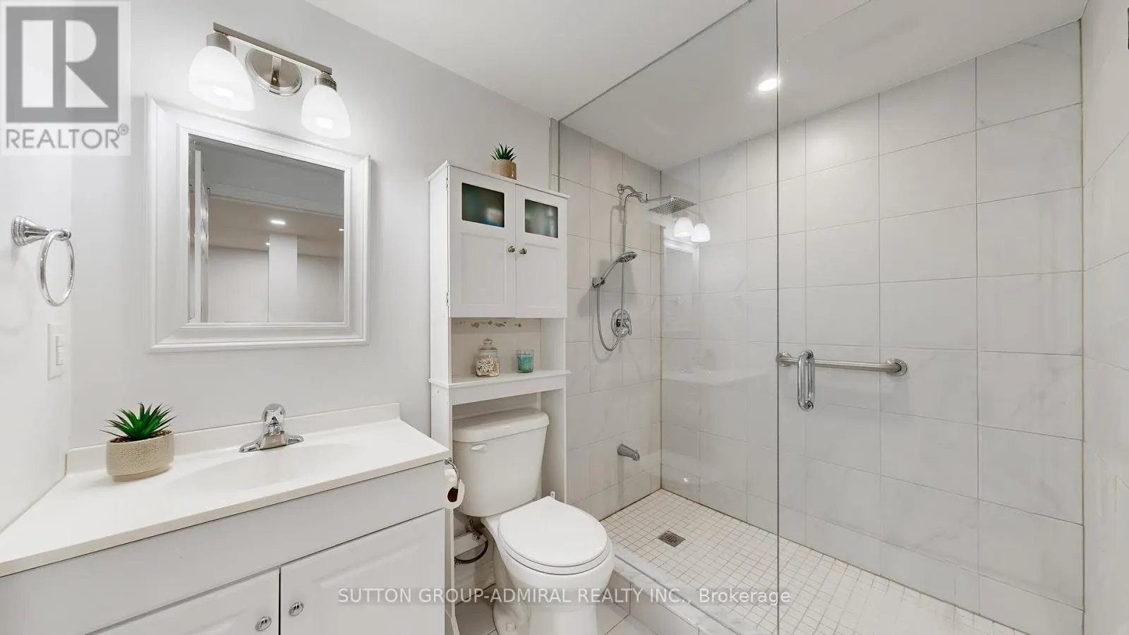 6 ANDREETA DRIVE