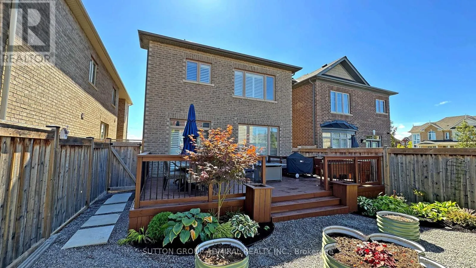 6 ANDREETA DRIVE