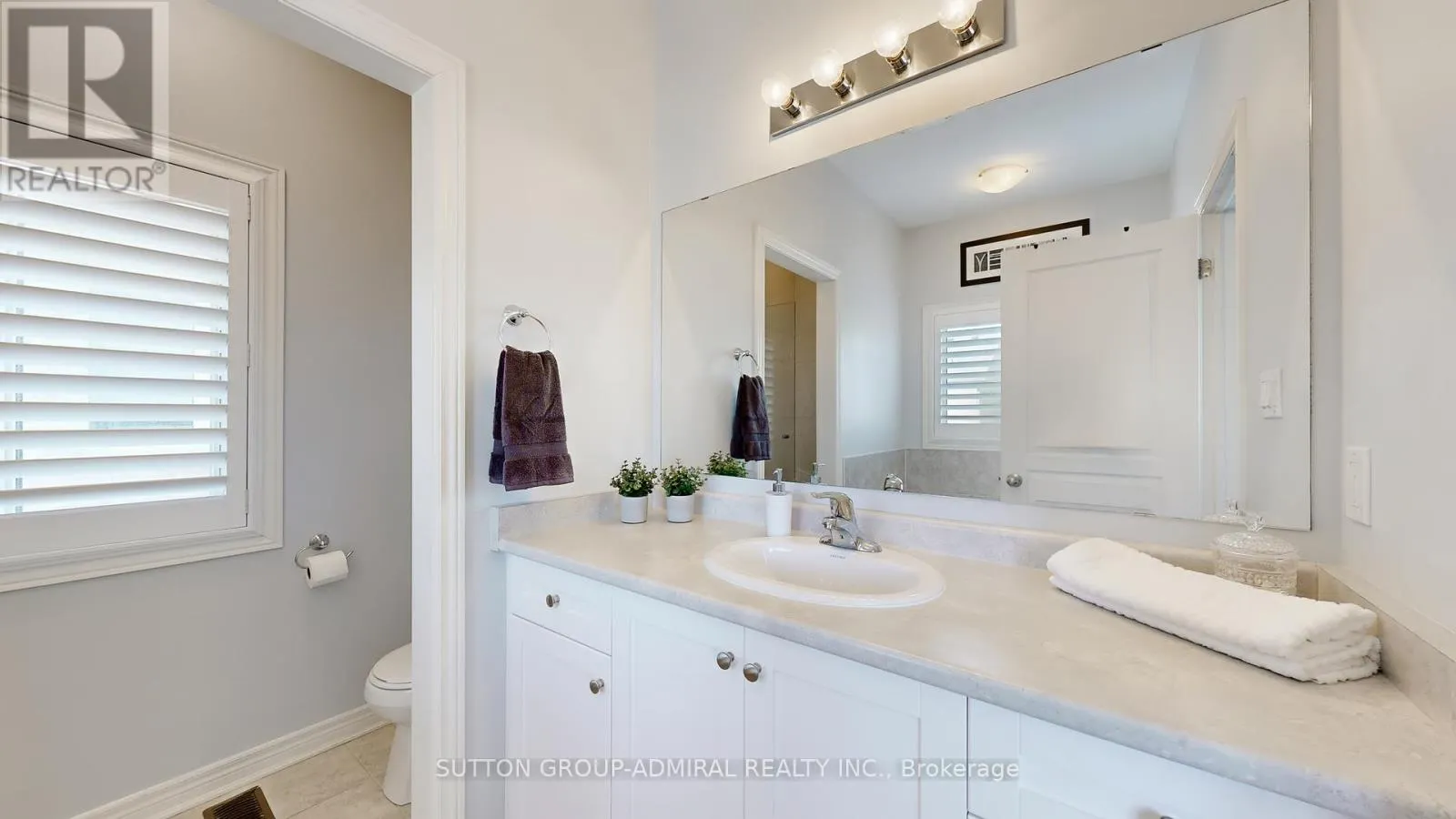 6 ANDREETA DRIVE