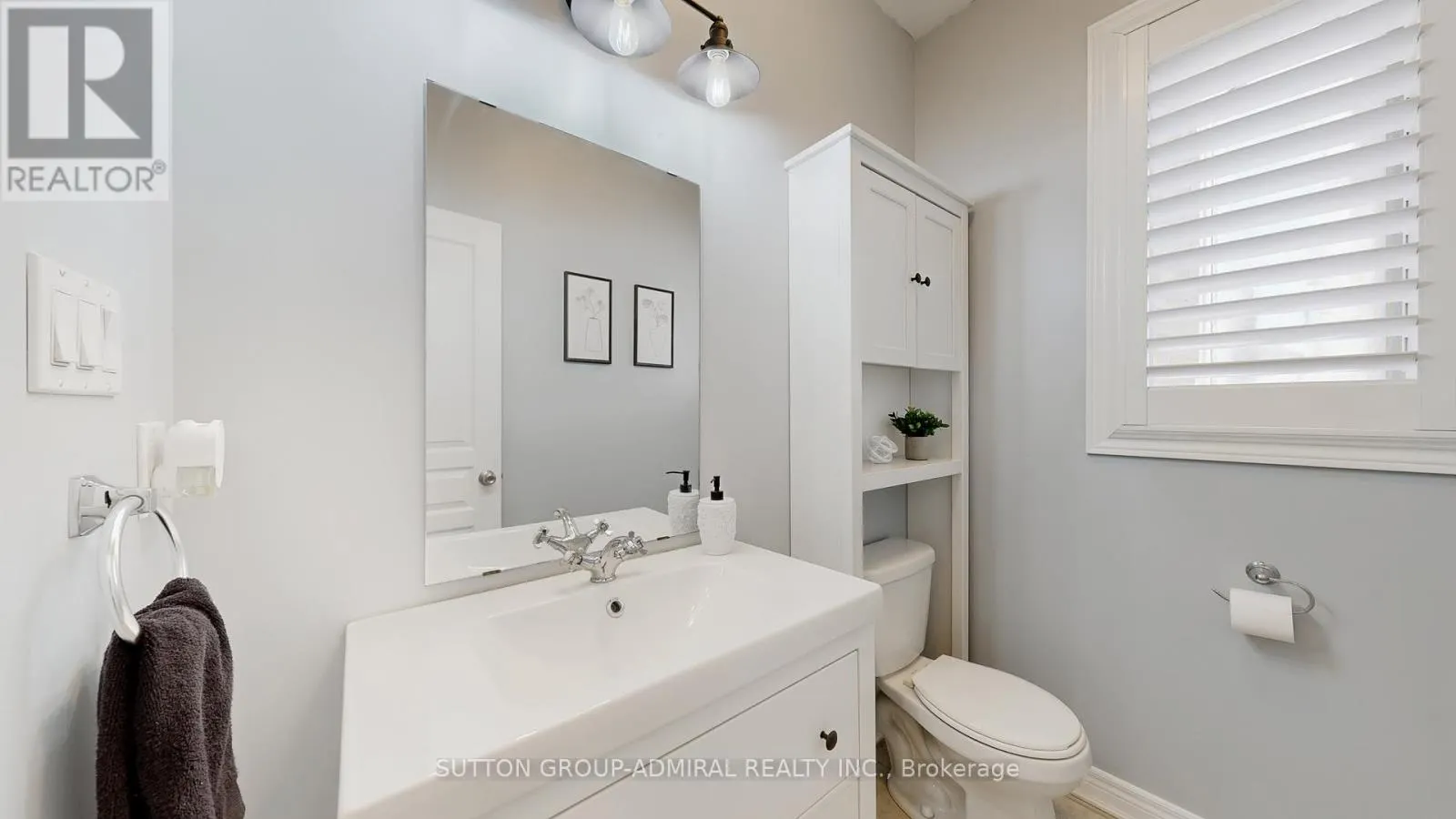 6 ANDREETA DRIVE