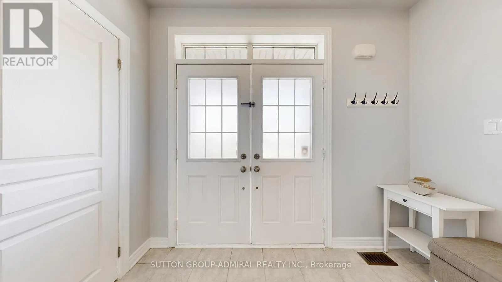 6 ANDREETA DRIVE