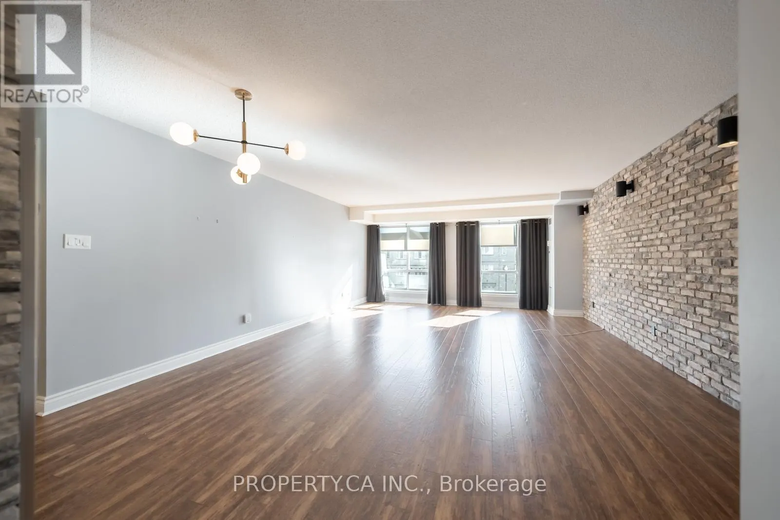303 - 399 SOUTH PARK ROAD