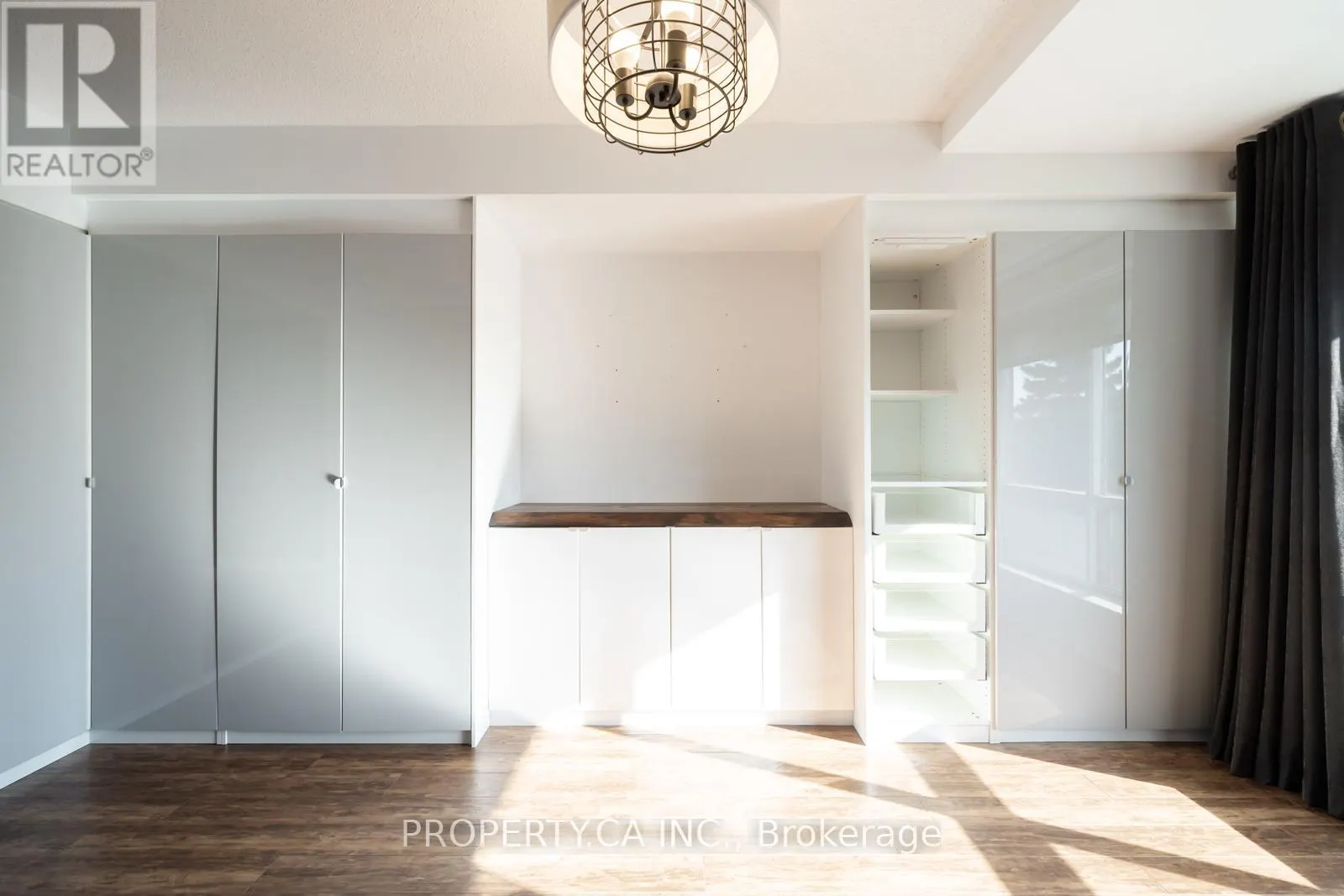303 - 399 SOUTH PARK ROAD