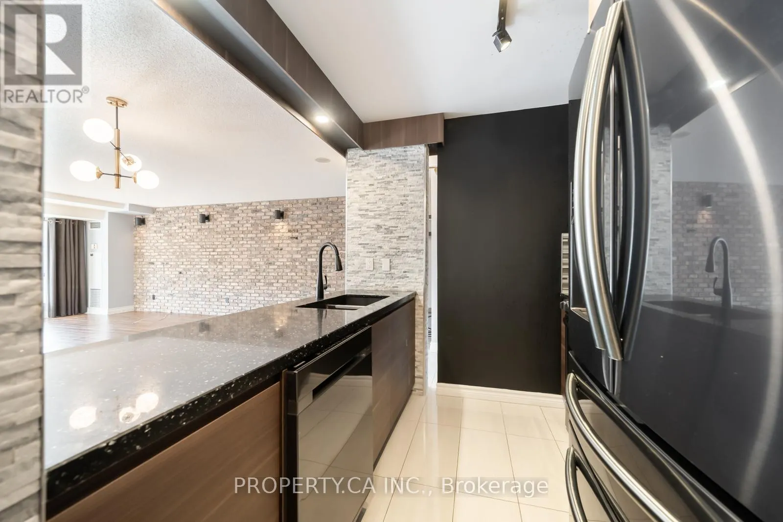 303 - 399 SOUTH PARK ROAD