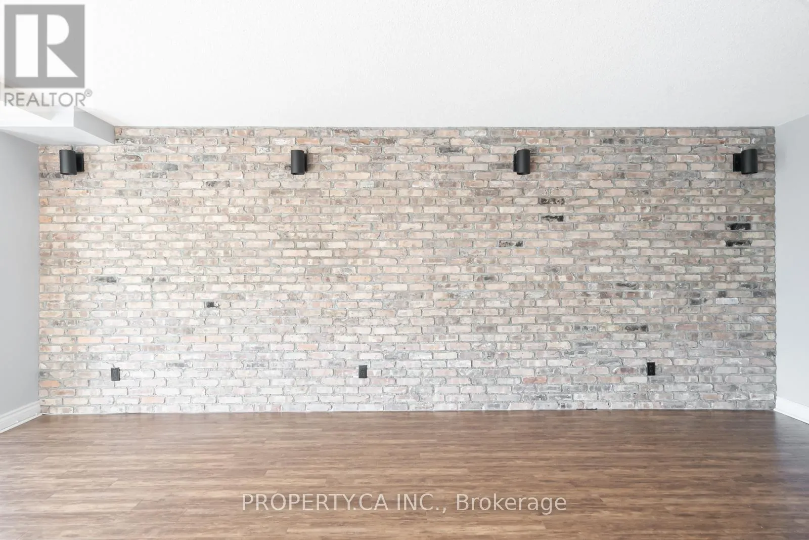 303 - 399 SOUTH PARK ROAD