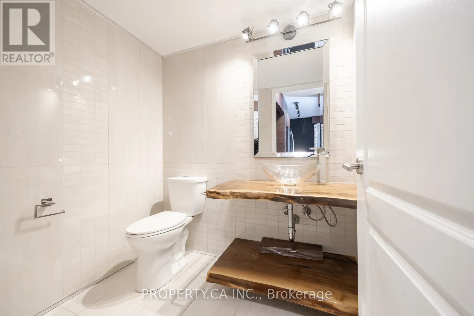 303 - 399 SOUTH PARK ROAD