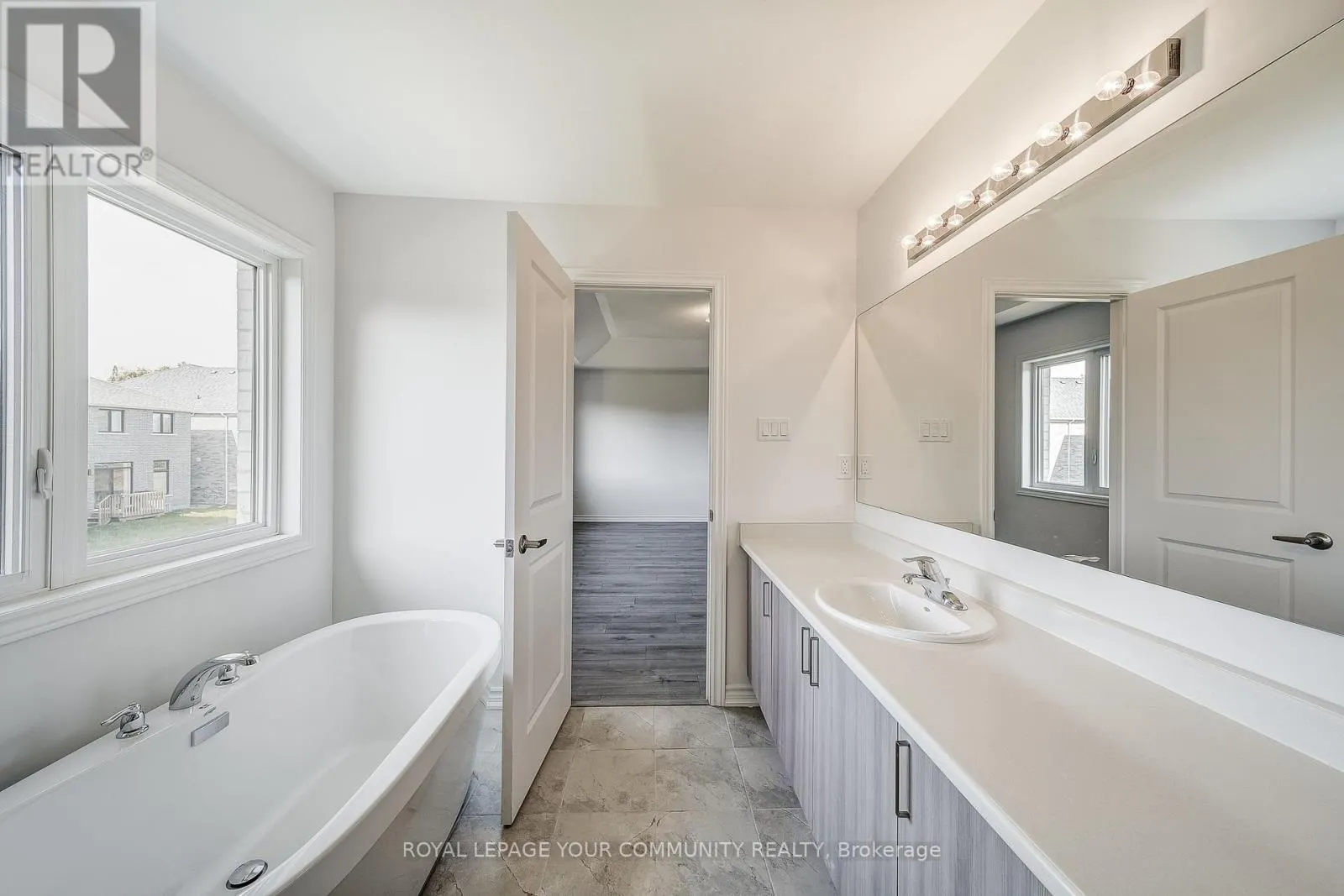 22 SAM BATTAGLIA CRESCENT