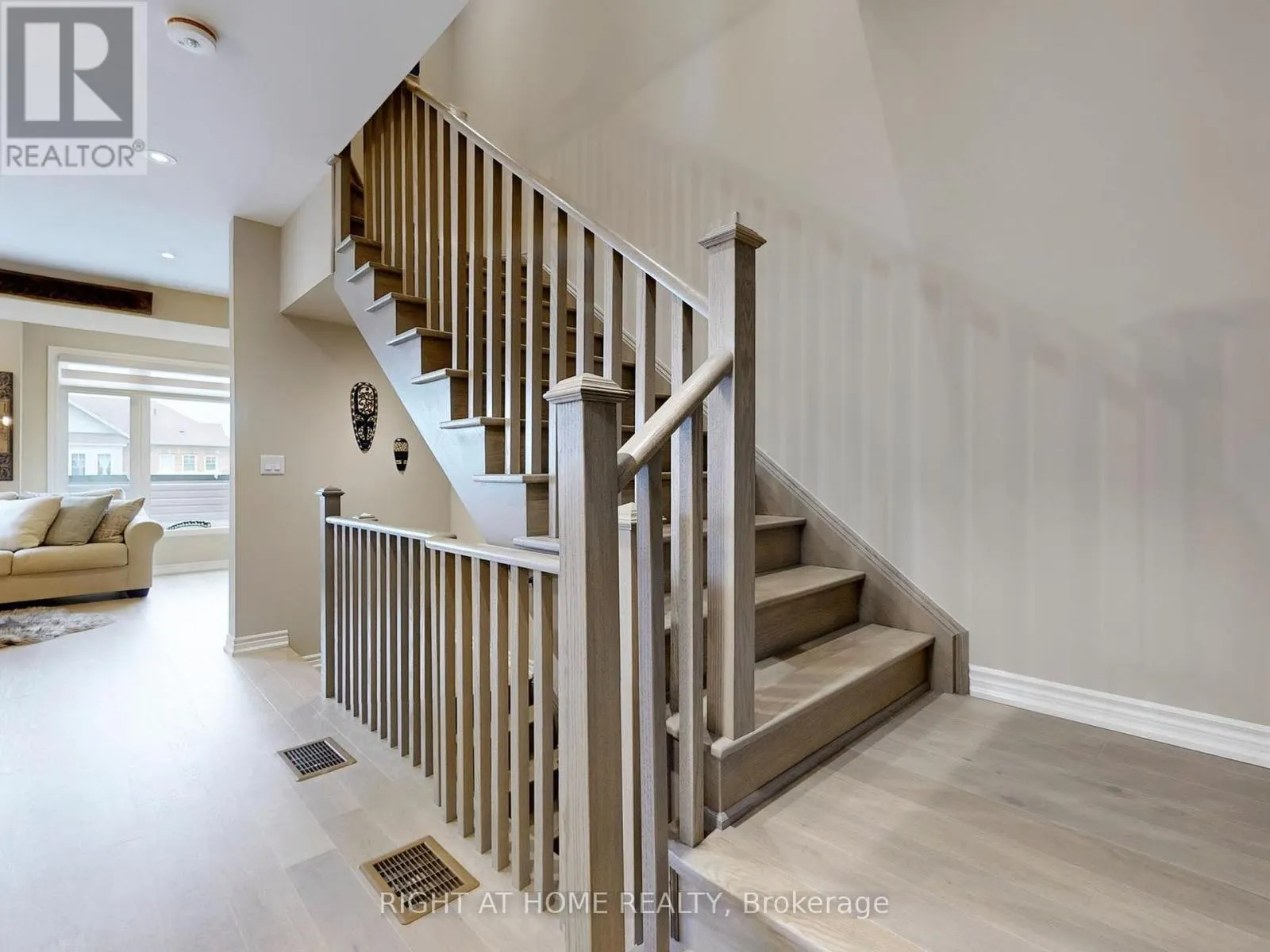 279 MOODY DRIVE