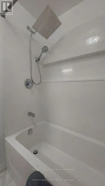 MAIN FLOOR - 22 PINEWAY AVENUE