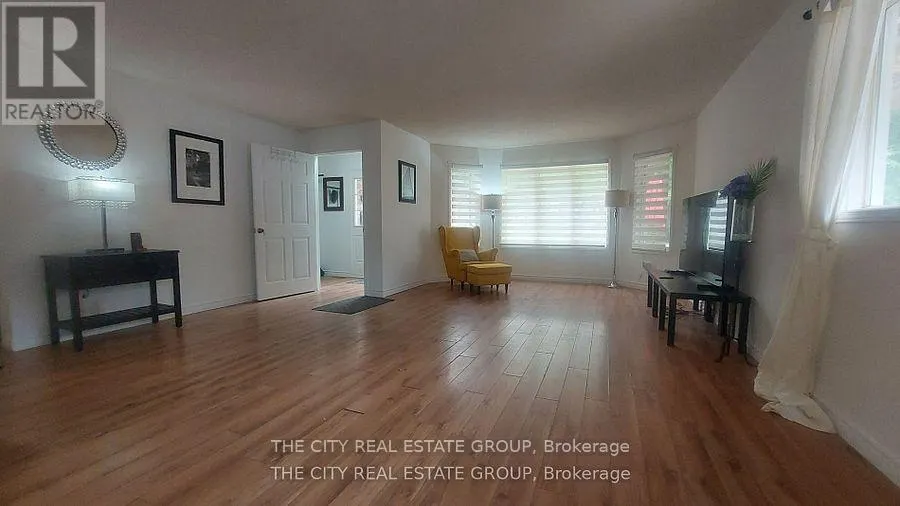 MAIN FLOOR - 22 PINEWAY AVENUE