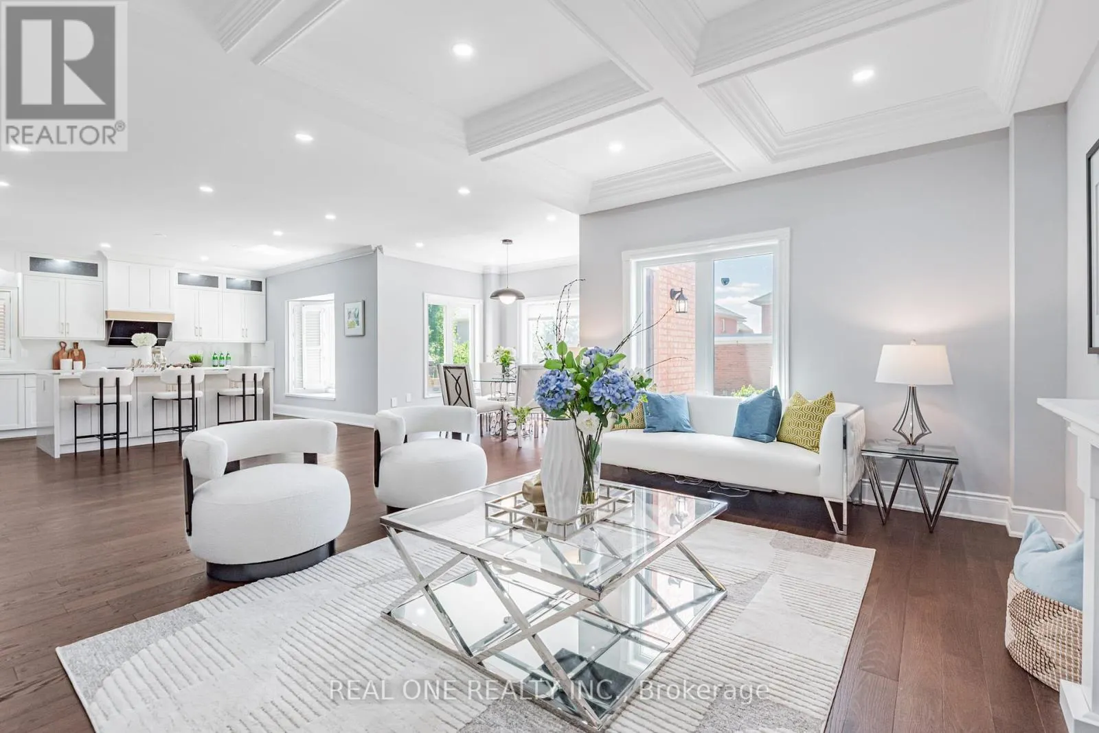 72 CASSANDRA CRESCENT