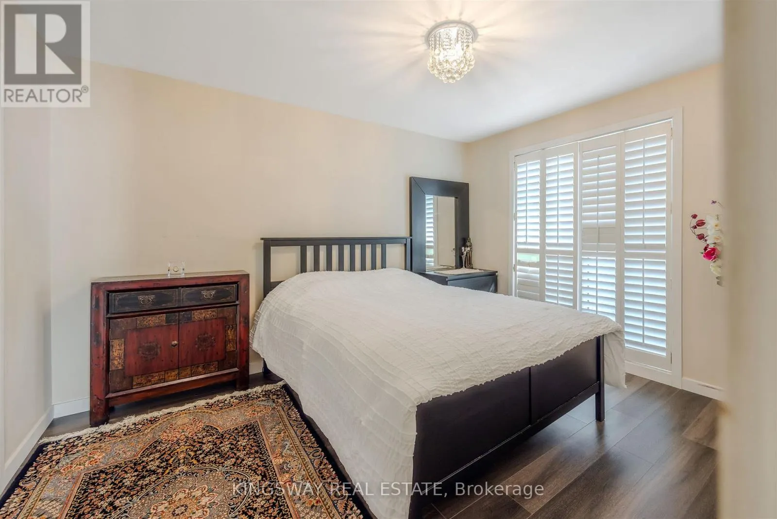 25 BAILEY CRESCENT