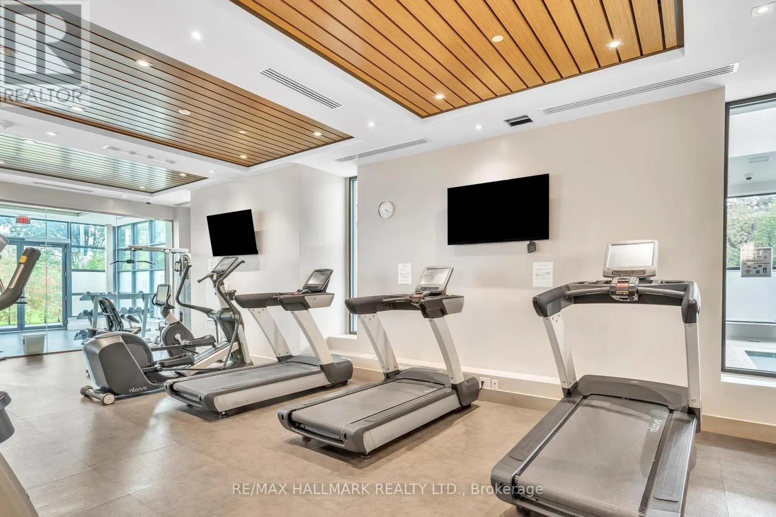 1609A - 9608 YONGE STREET
