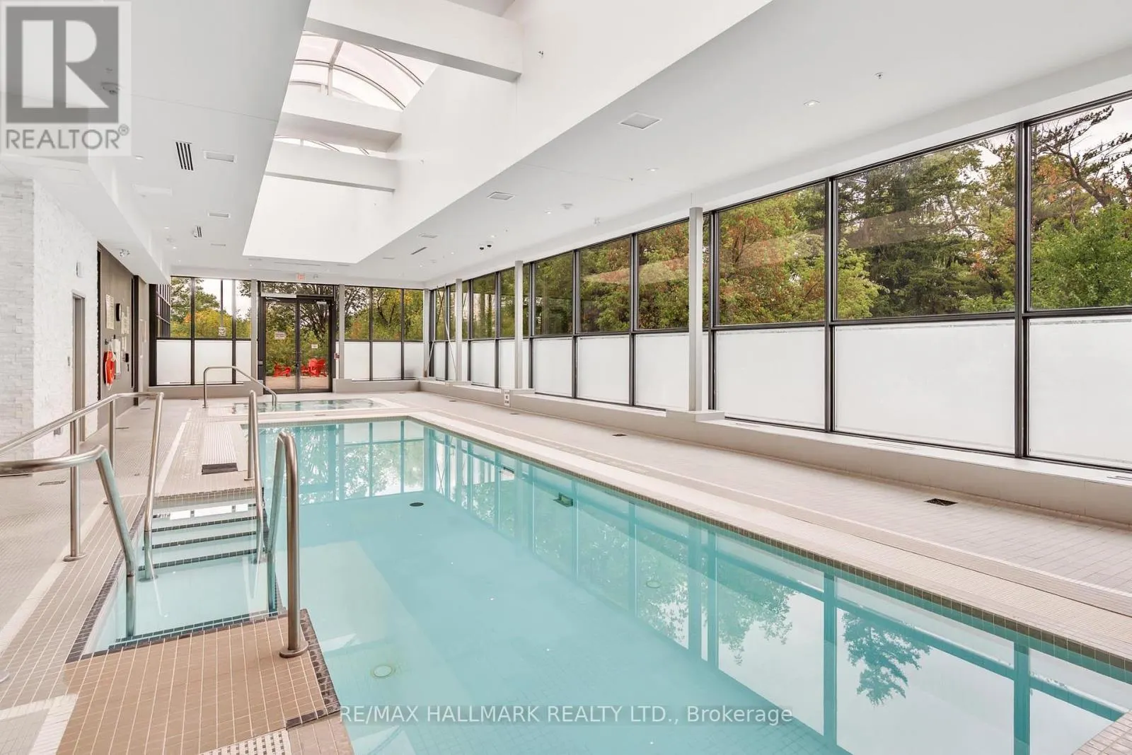 1609A - 9608 YONGE STREET