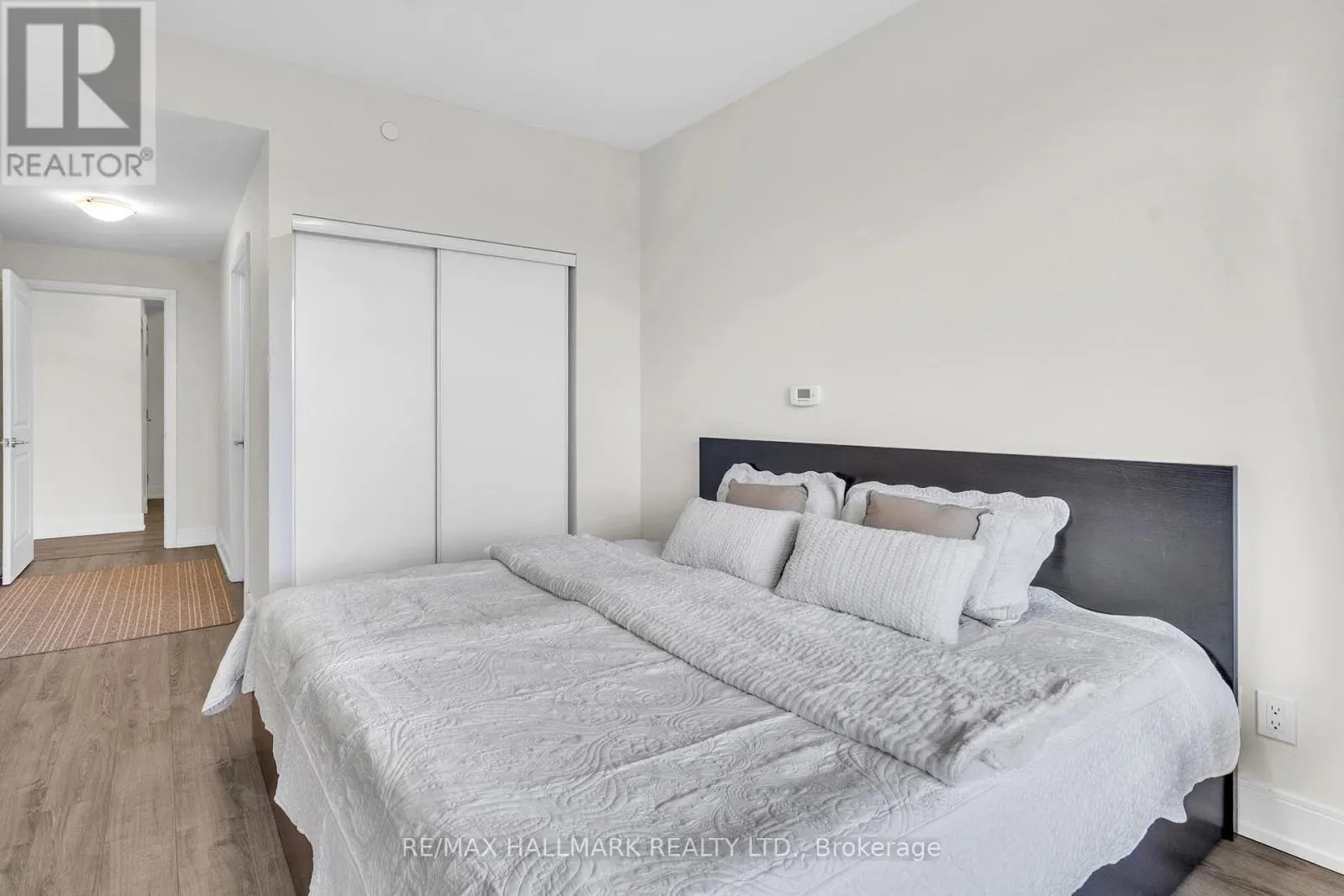 1609A - 9608 YONGE STREET