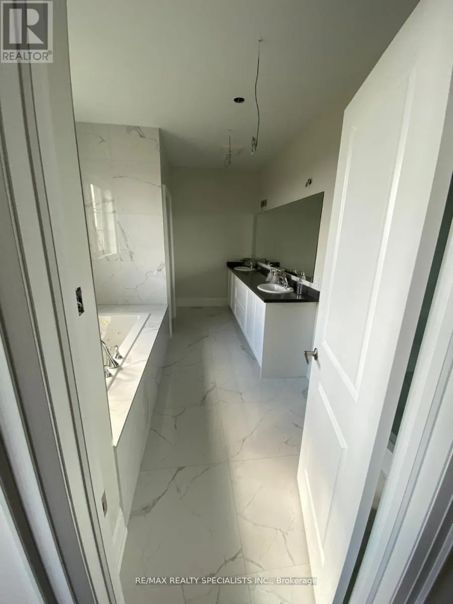 35 GERDEN DRIVE
