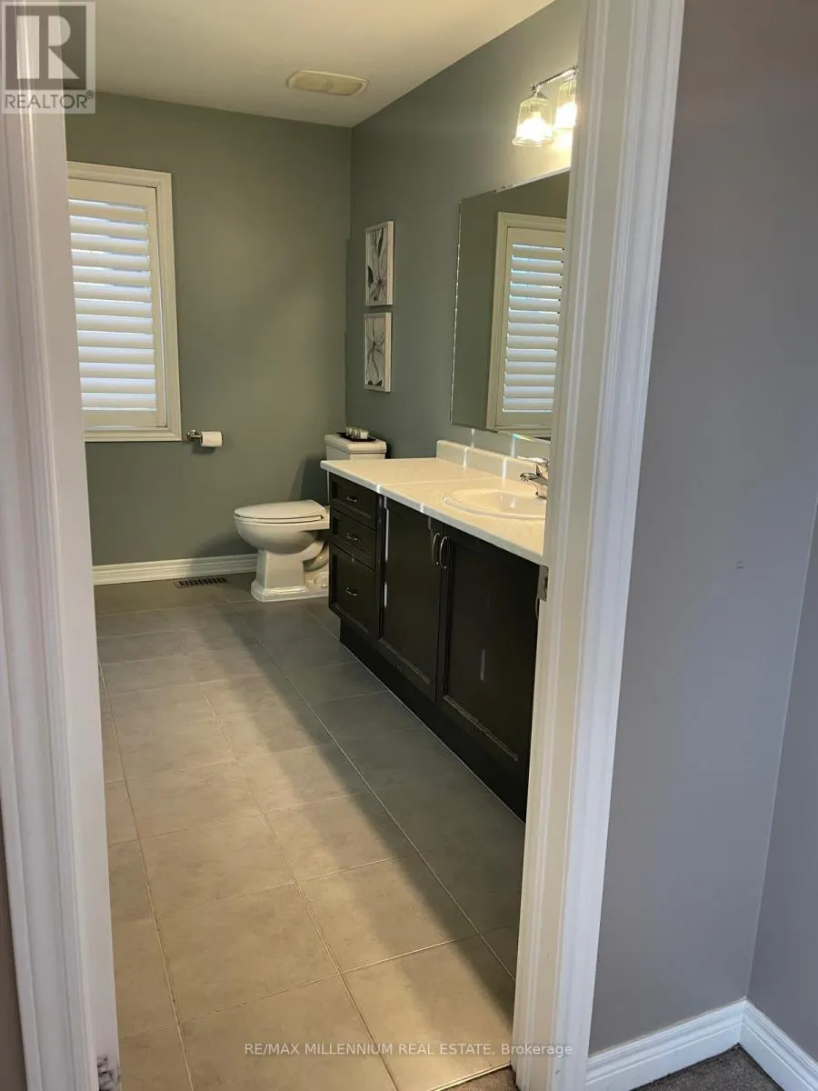 89/BARNETT - 82 LAMPKIN STREET W