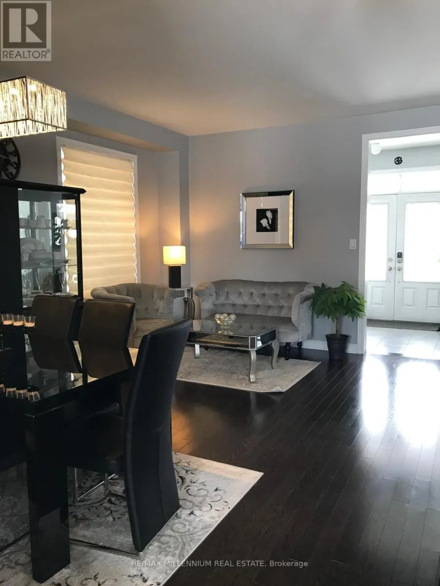 89/BARNETT - 82 LAMPKIN STREET W