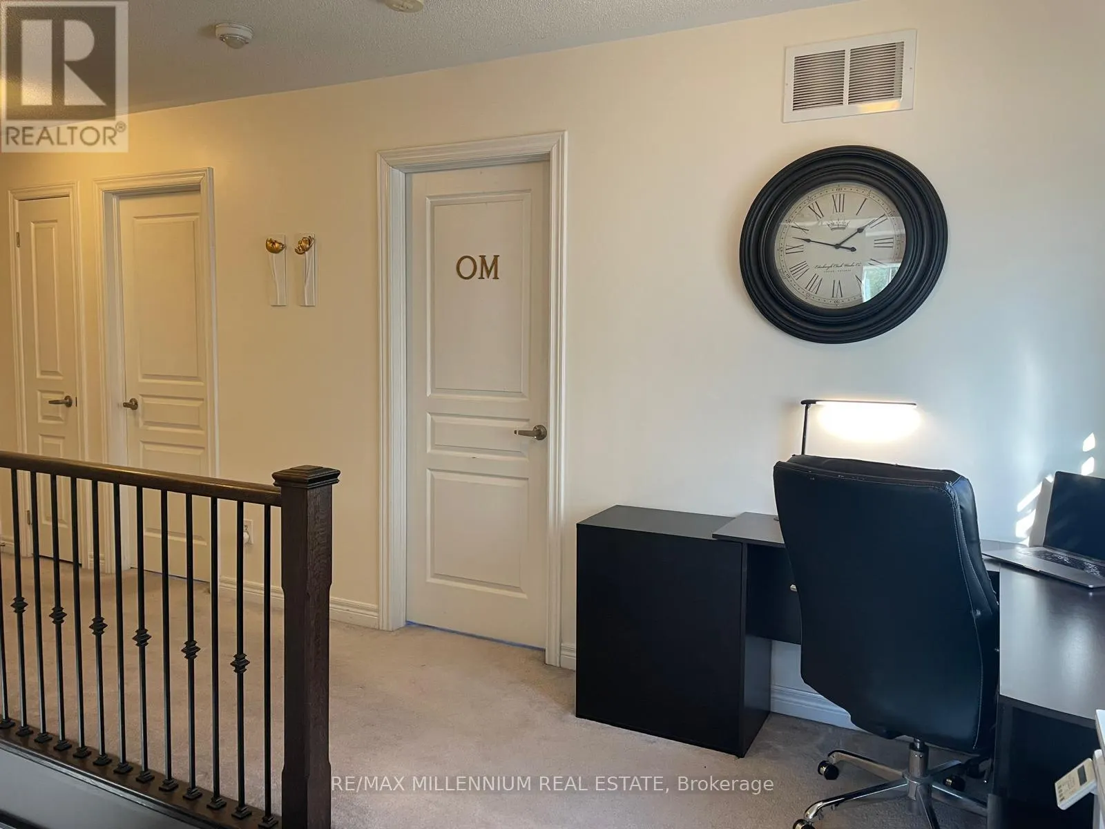 89/BARNETT - 82 LAMPKIN STREET W