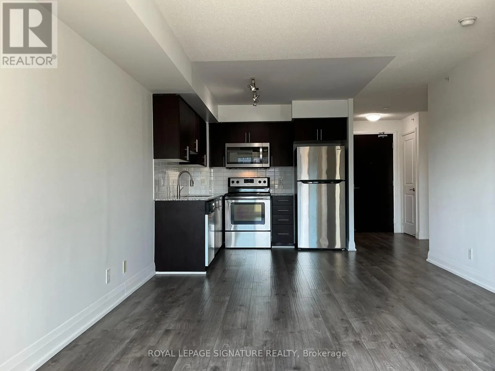 306 - 372 HWY 7 E
