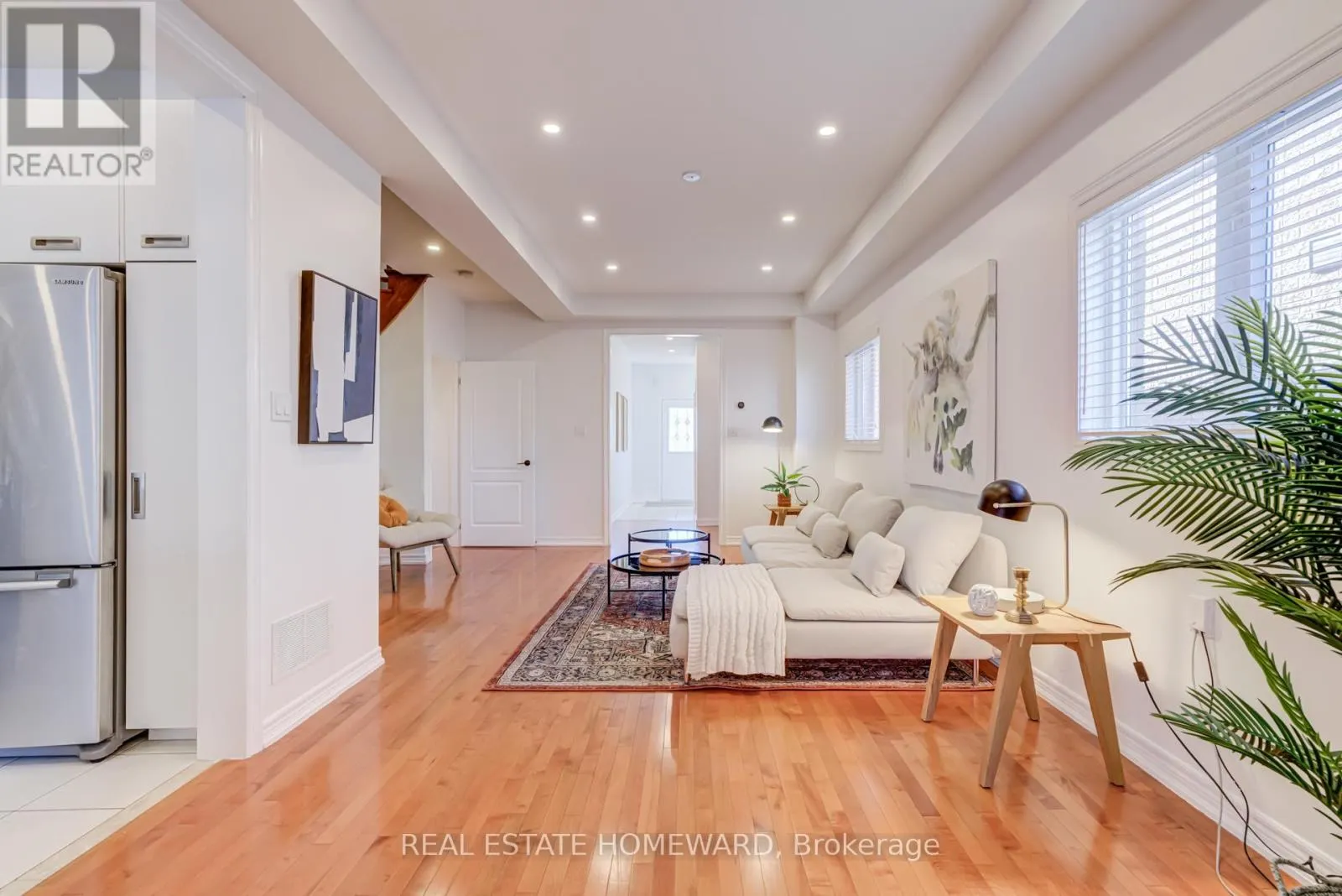 8 OZNER CRESCENT