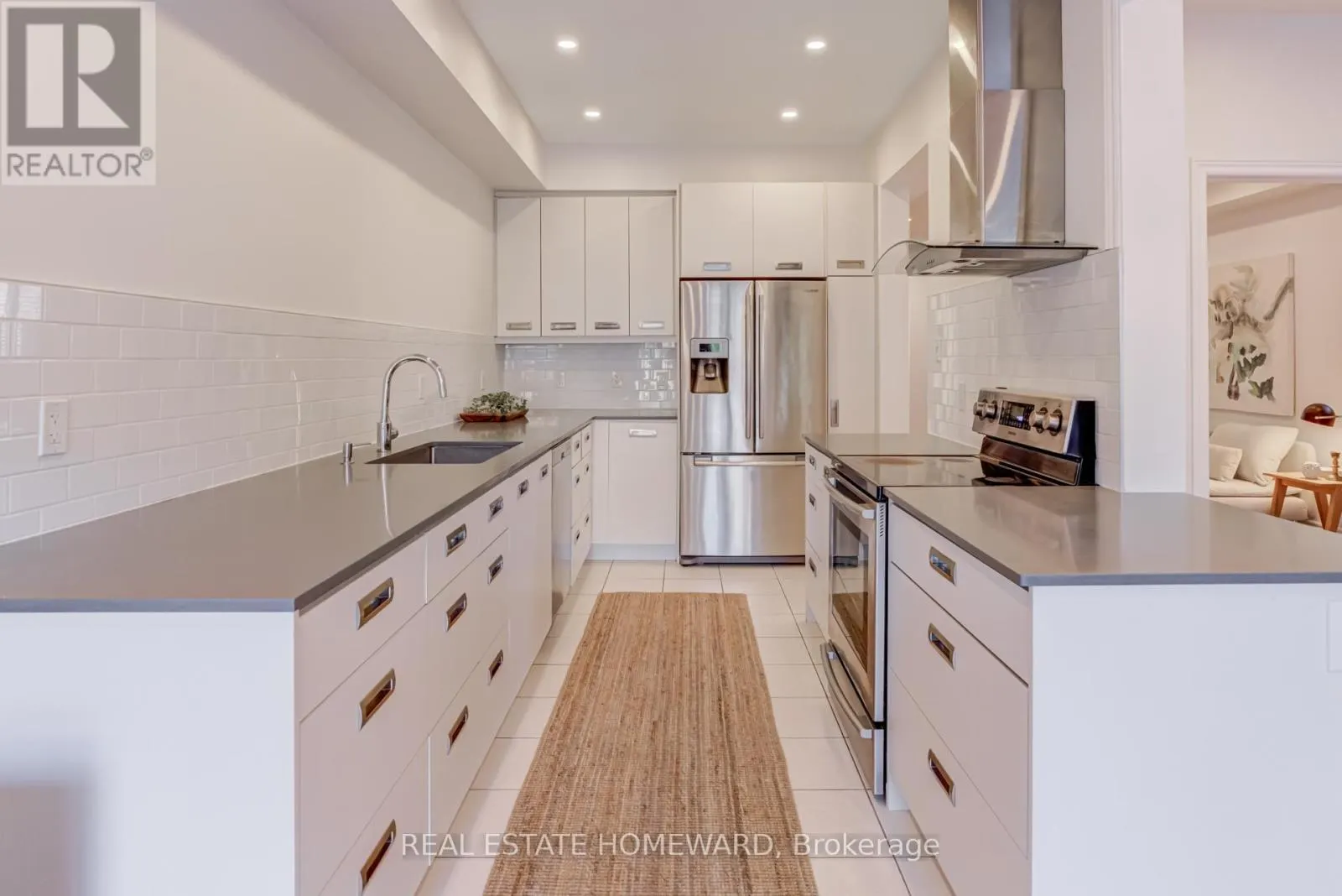 8 OZNER CRESCENT