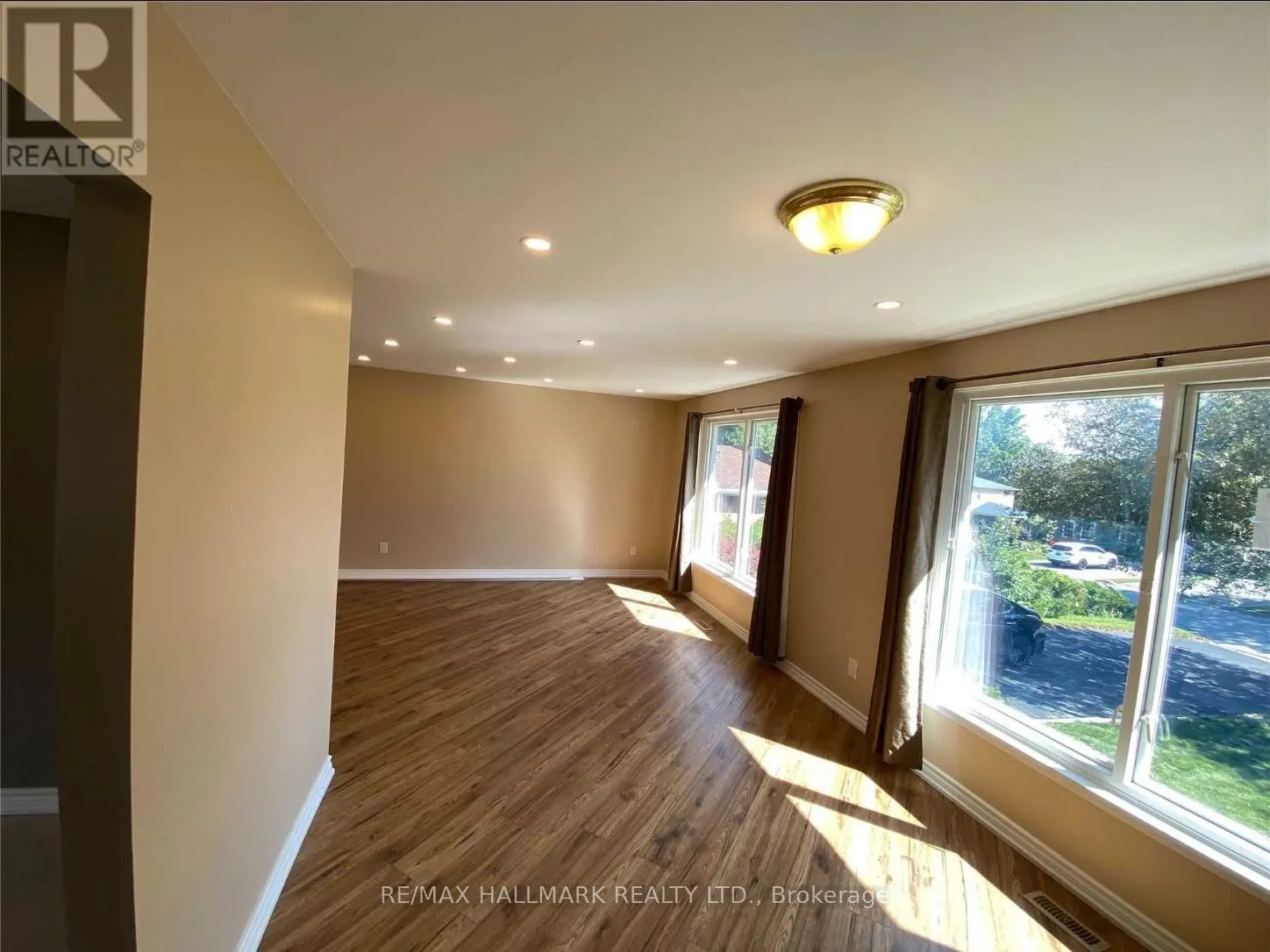 MAIN - 331 ROYWOOD CRESCENT