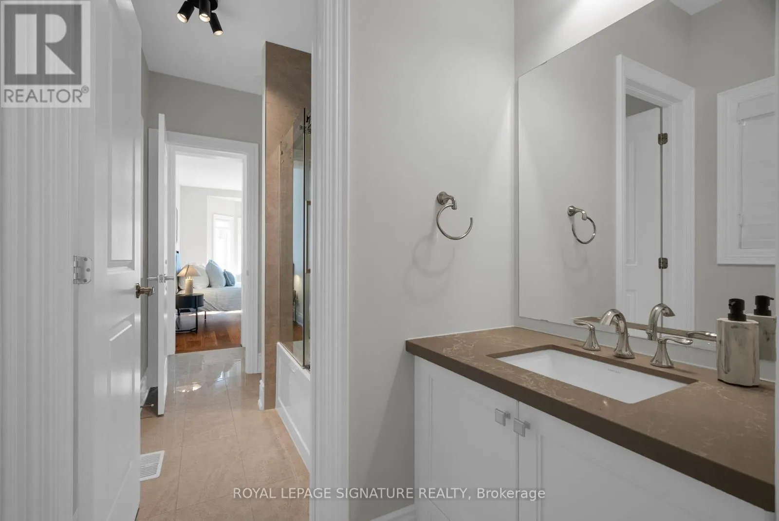 55 GLENSTEEPLE TRAIL