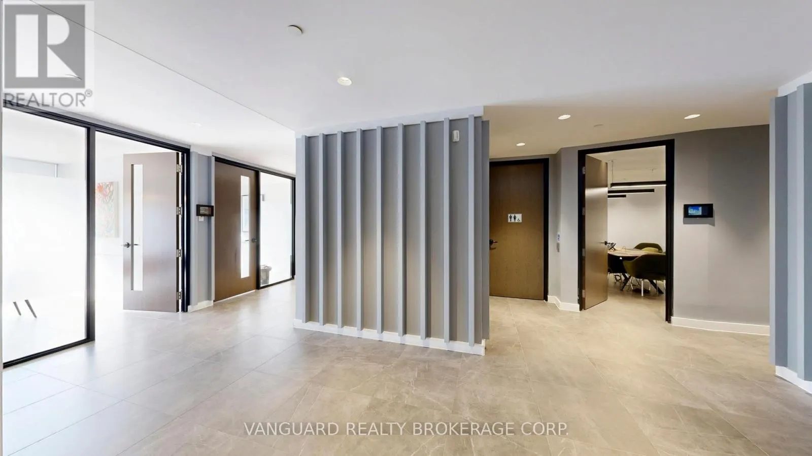 2-4, 201-203 - 4040 STEELES AVENUE