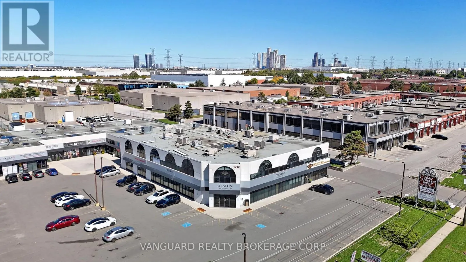 2-4, 201-203 - 4040 STEELES AVENUE