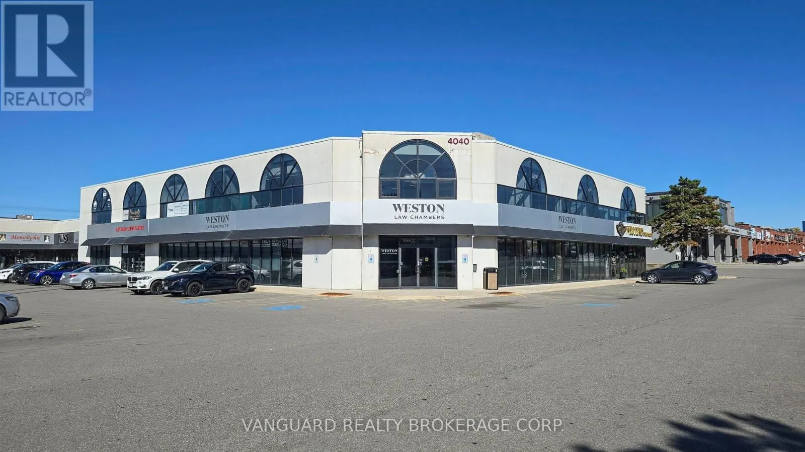2-4, 201-203 - 4040 STEELES AVENUE