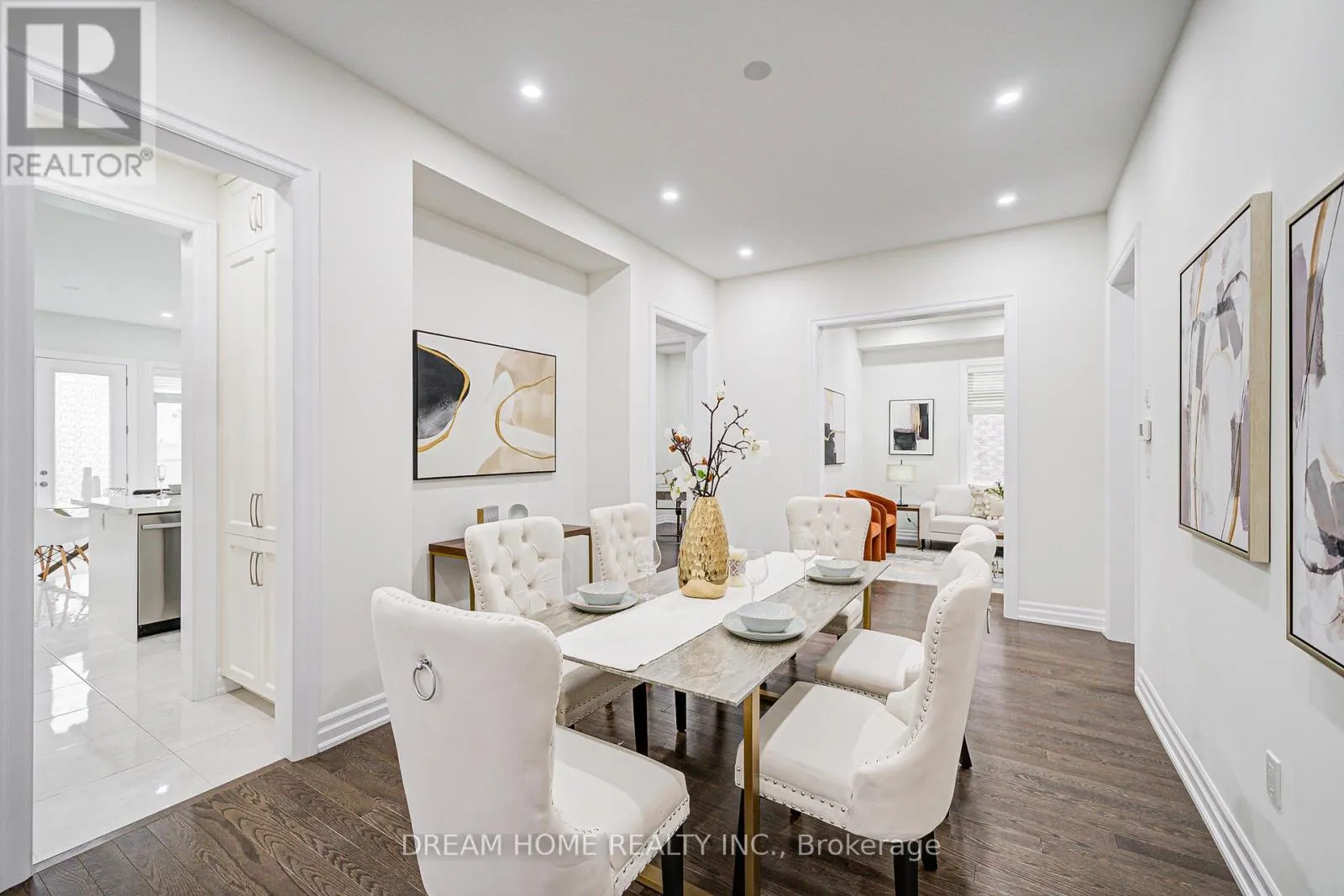 113 BOTELHO CIRCLE