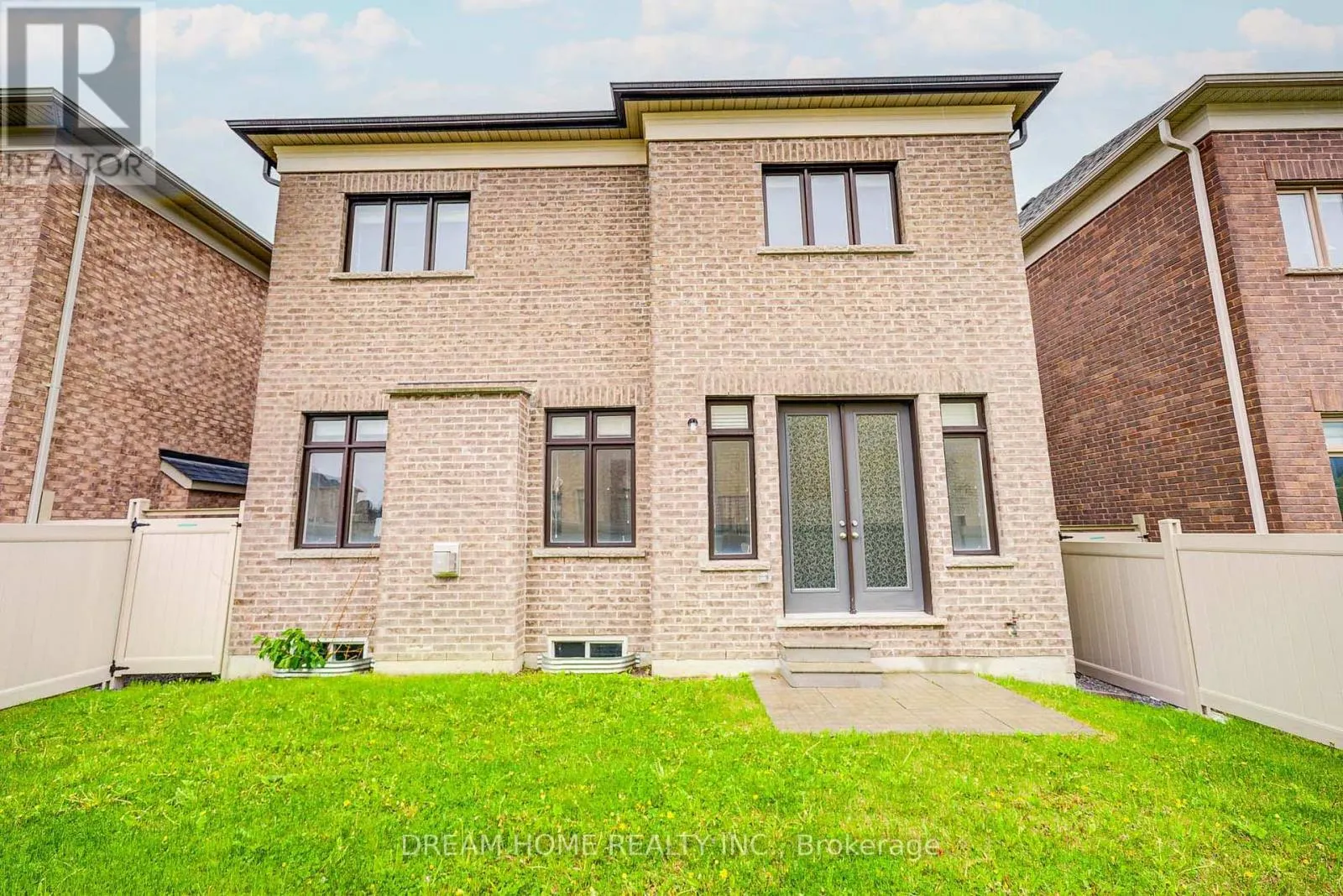 113 BOTELHO CIRCLE