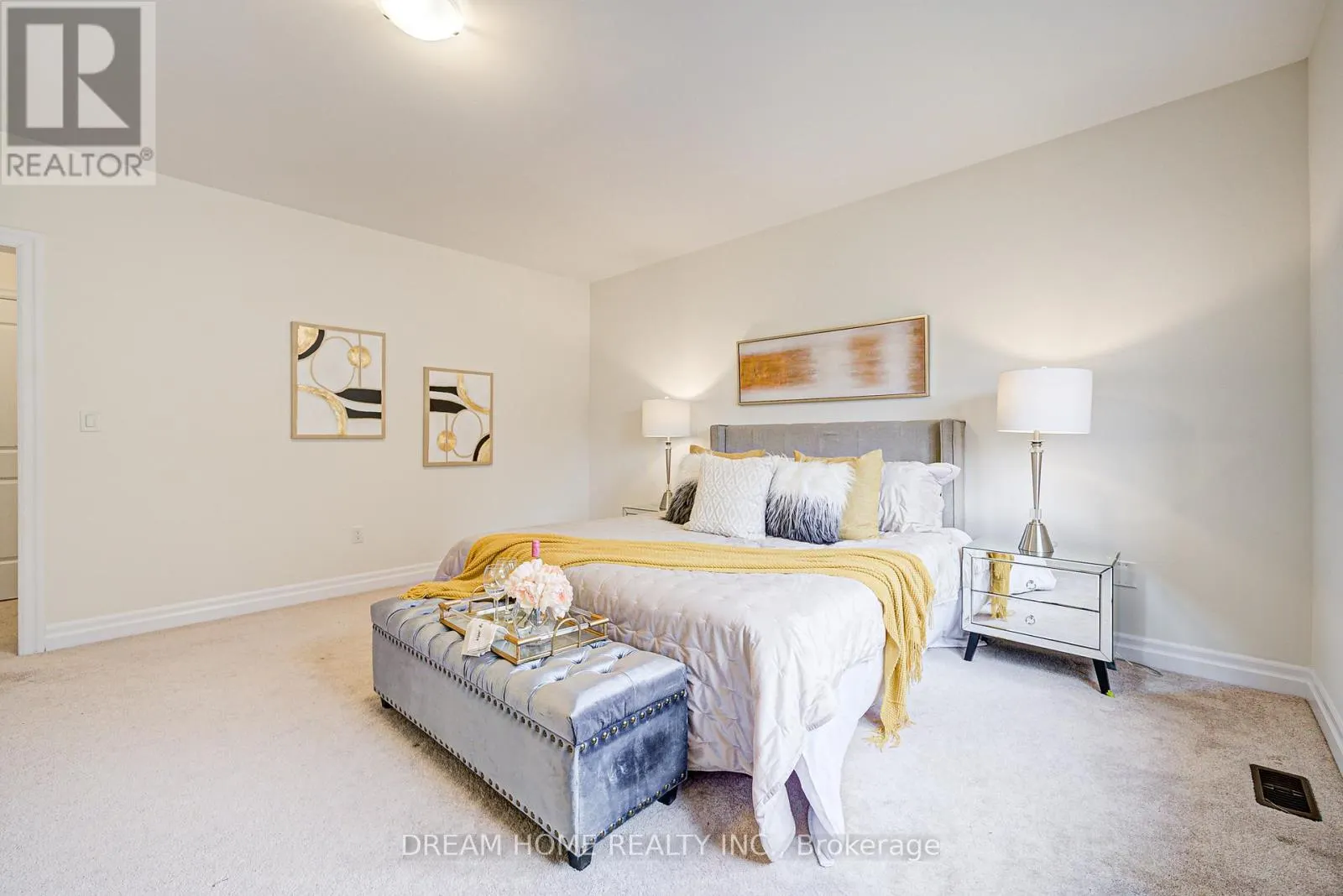 113 BOTELHO CIRCLE