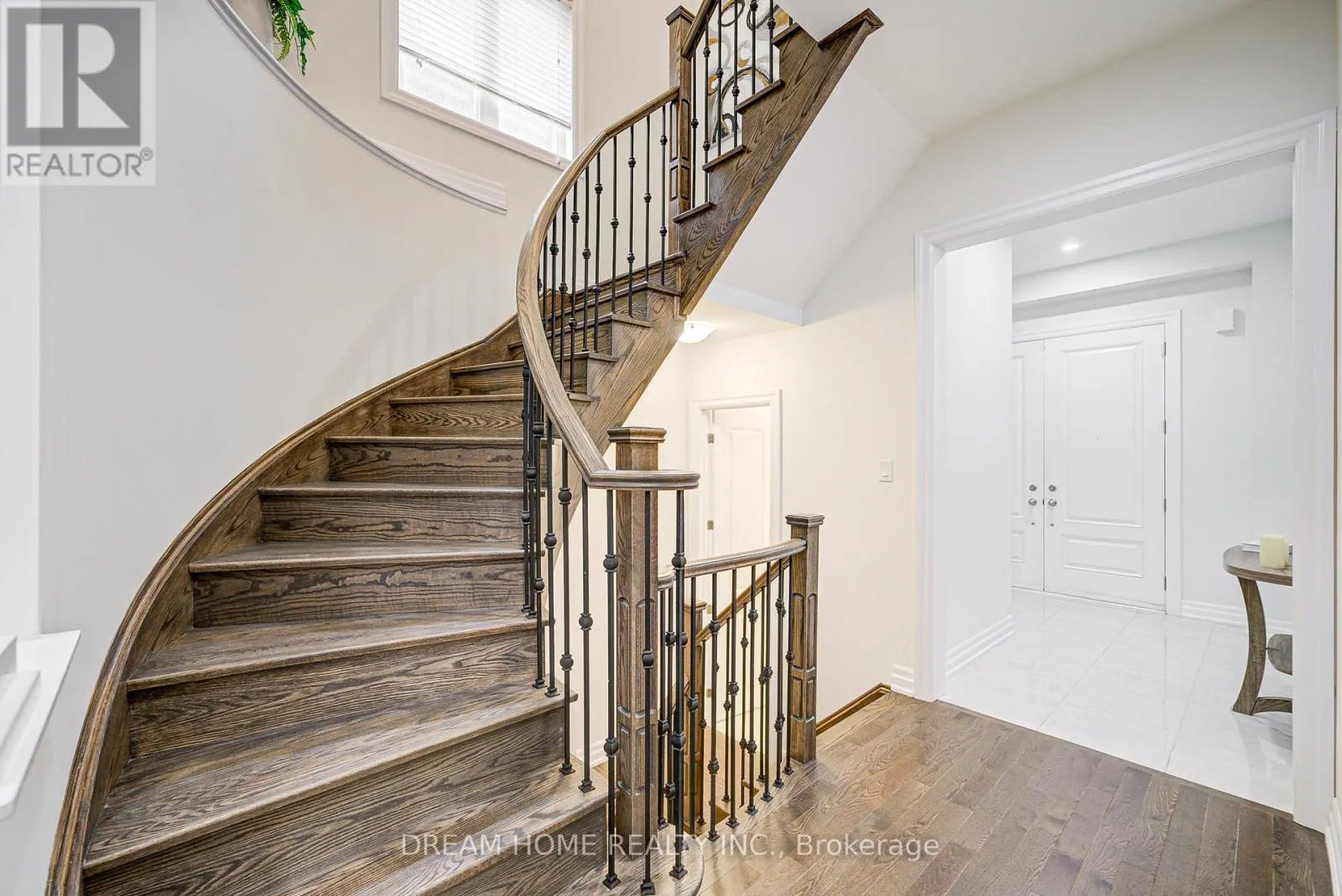 113 BOTELHO CIRCLE
