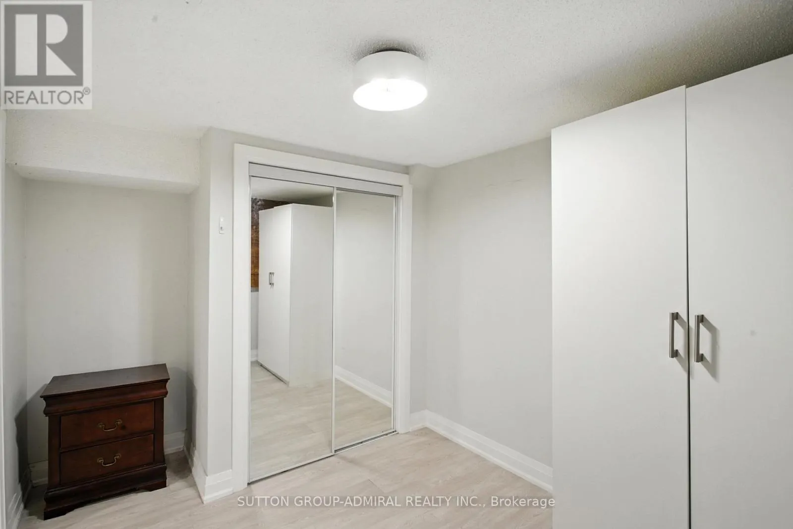 14 WILLOWBROOK ROAD