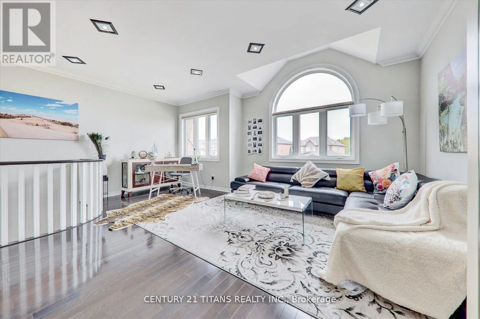 577 ROYALPARK WAY