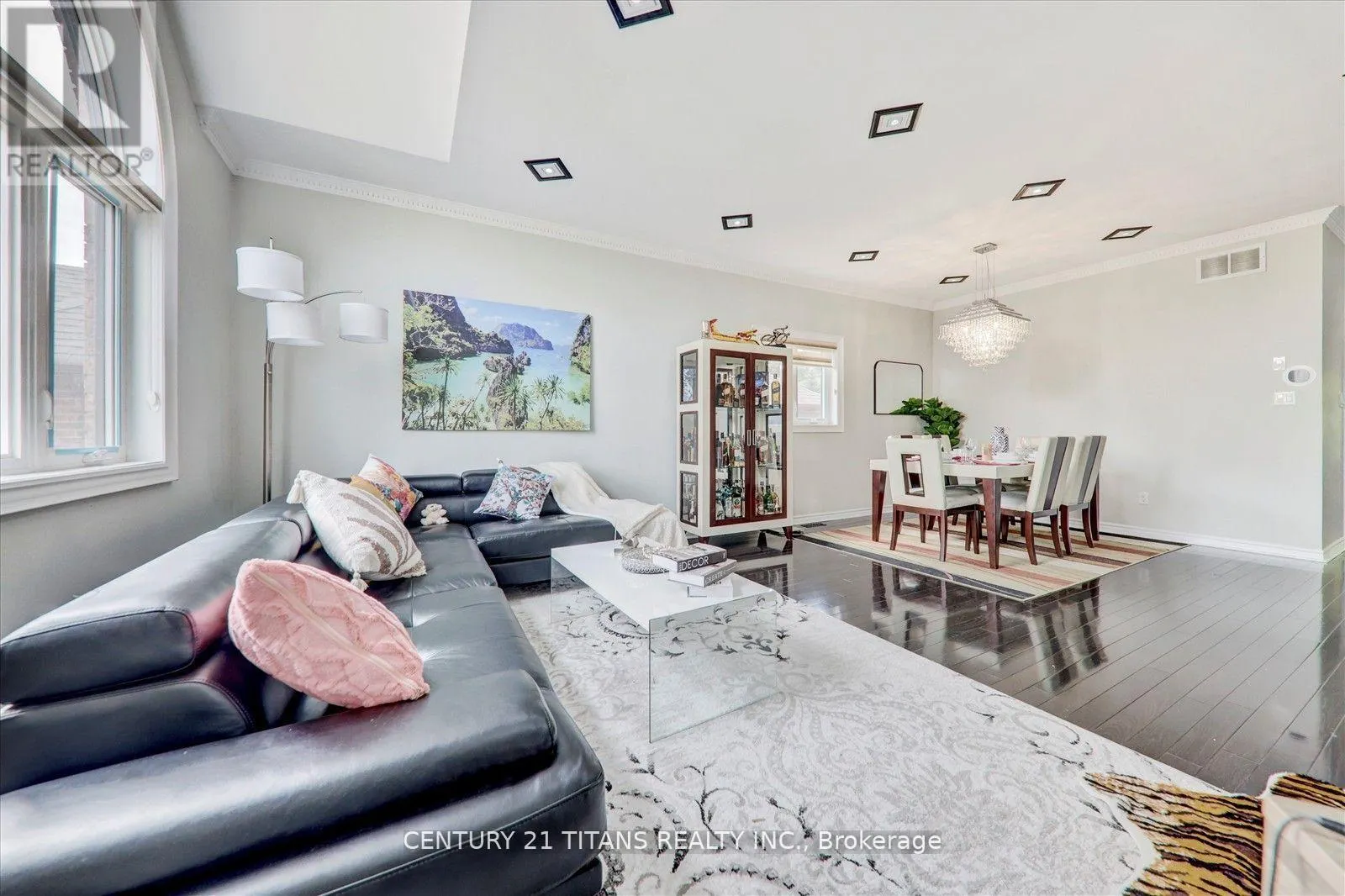 577 ROYALPARK WAY
