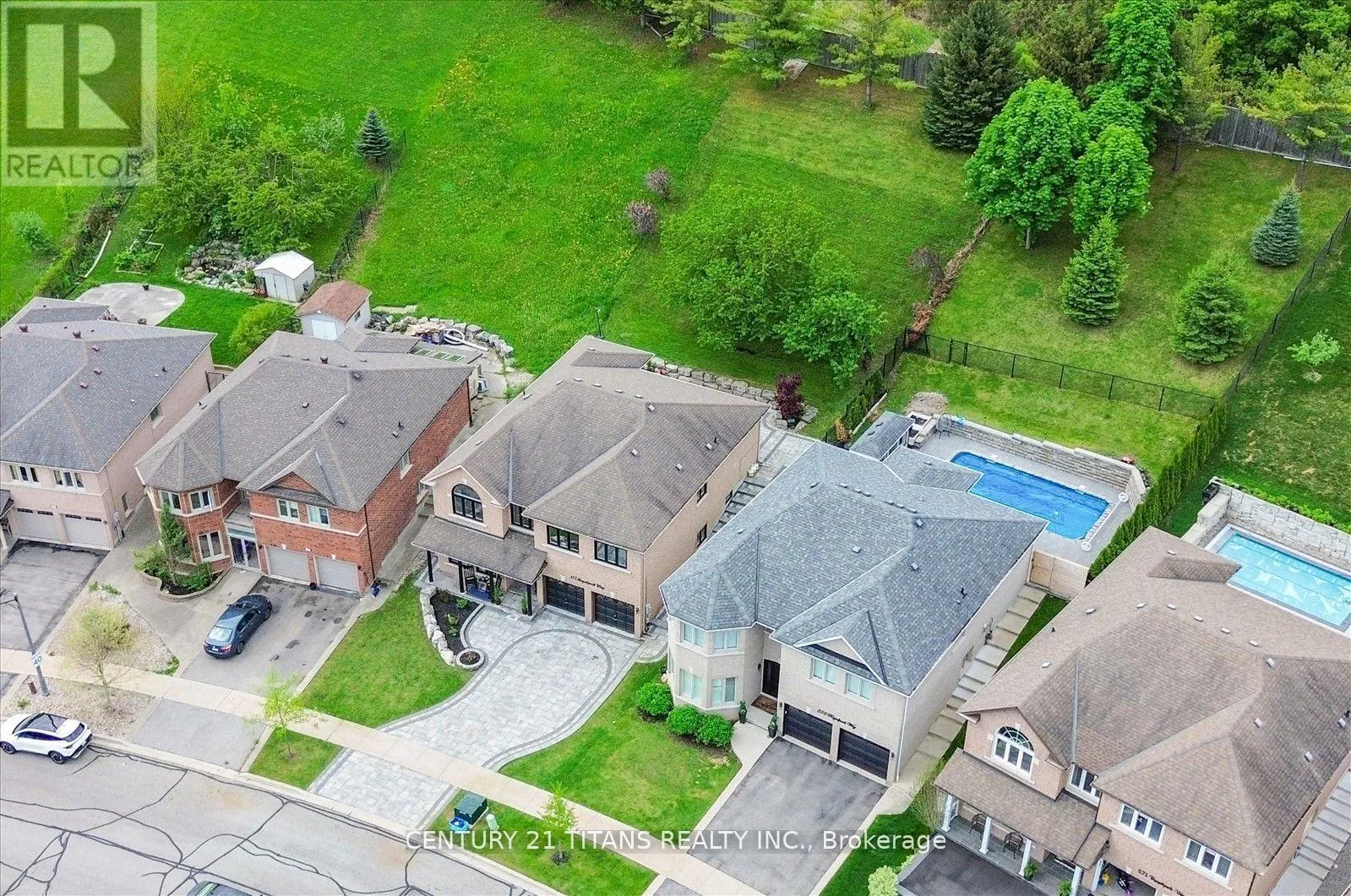 577 ROYALPARK WAY