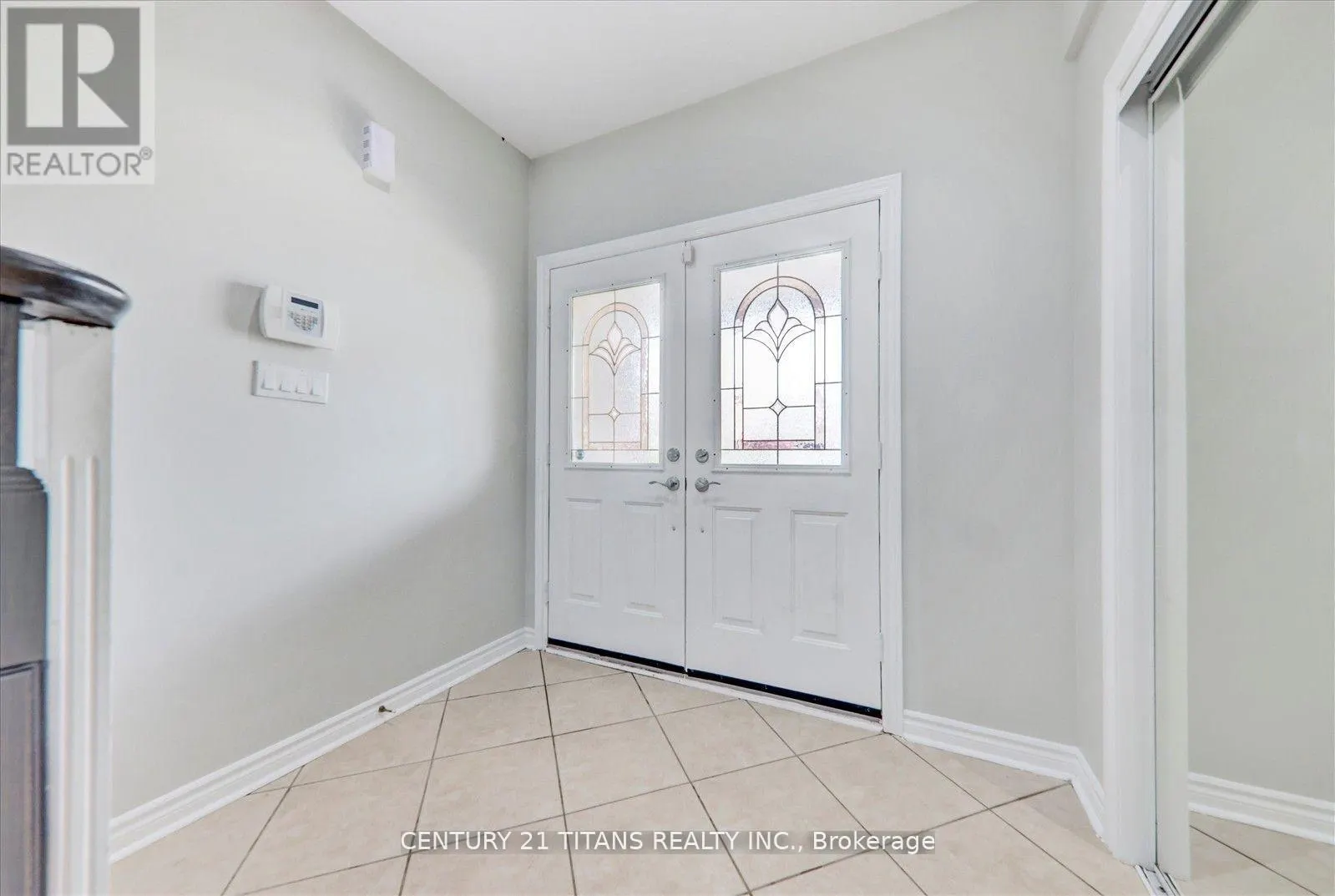 577 ROYALPARK WAY