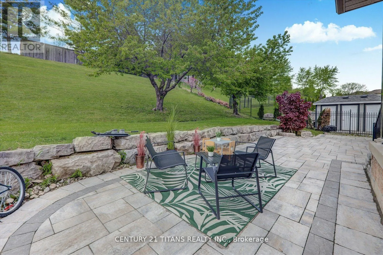 577 ROYALPARK WAY