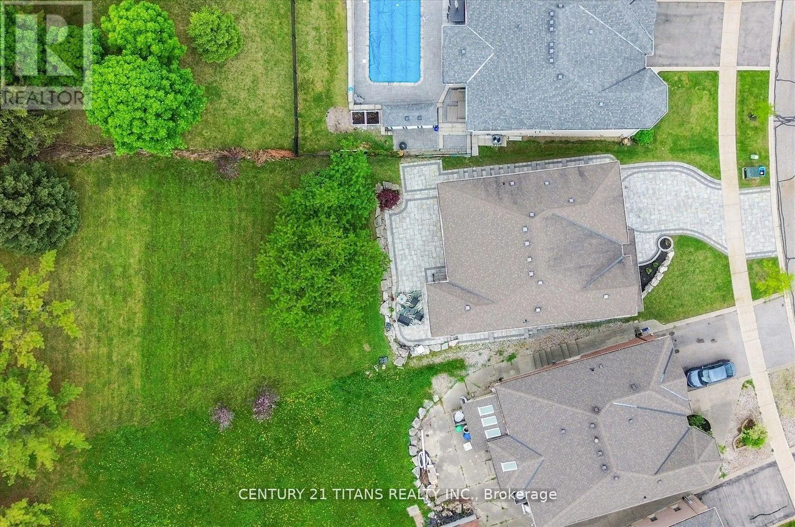 577 ROYALPARK WAY
