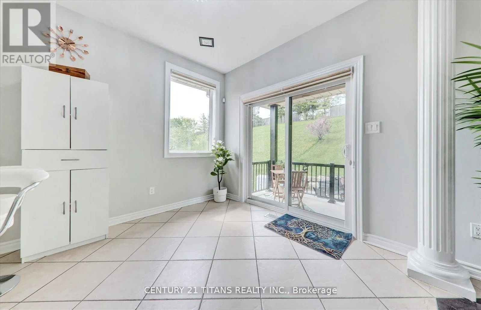 577 ROYALPARK WAY