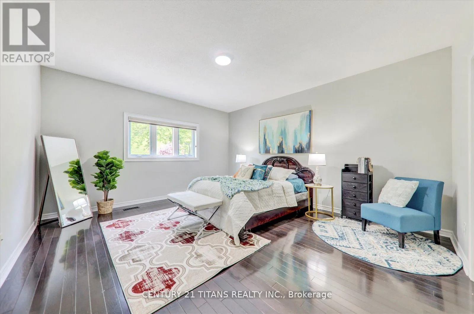 577 ROYALPARK WAY