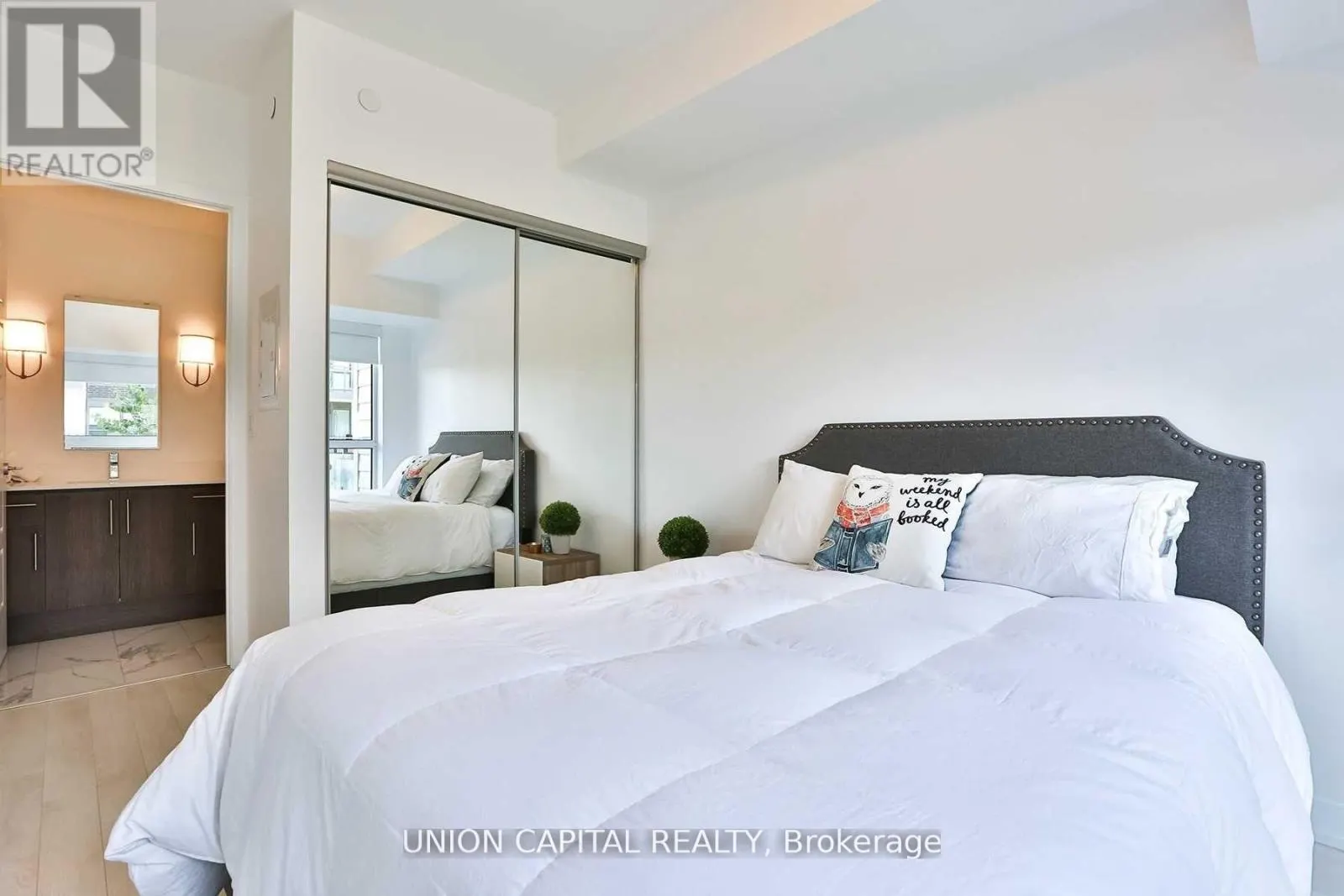 B212 - 271 SEA RAY AVENUE