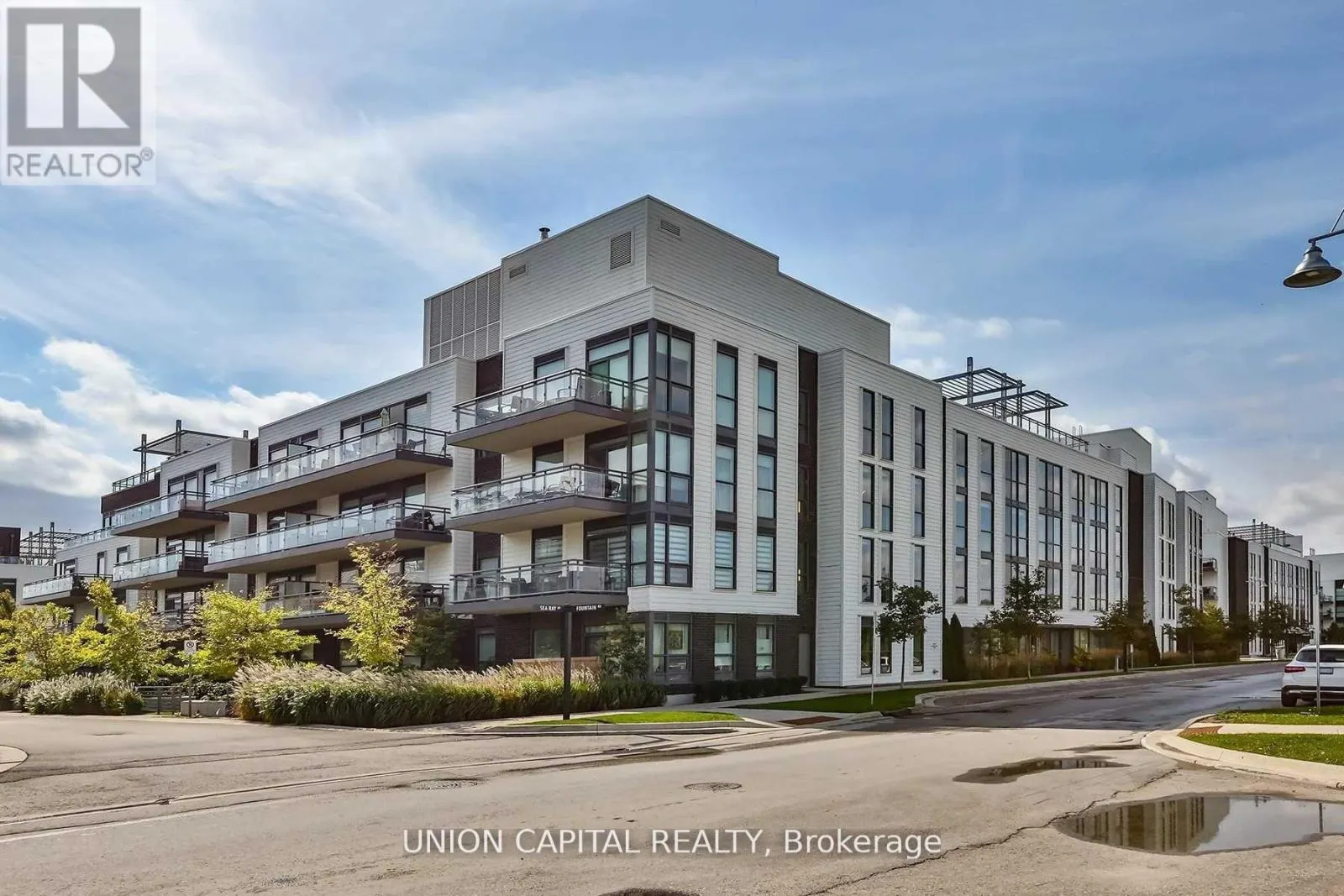B212 - 271 SEA RAY AVENUE