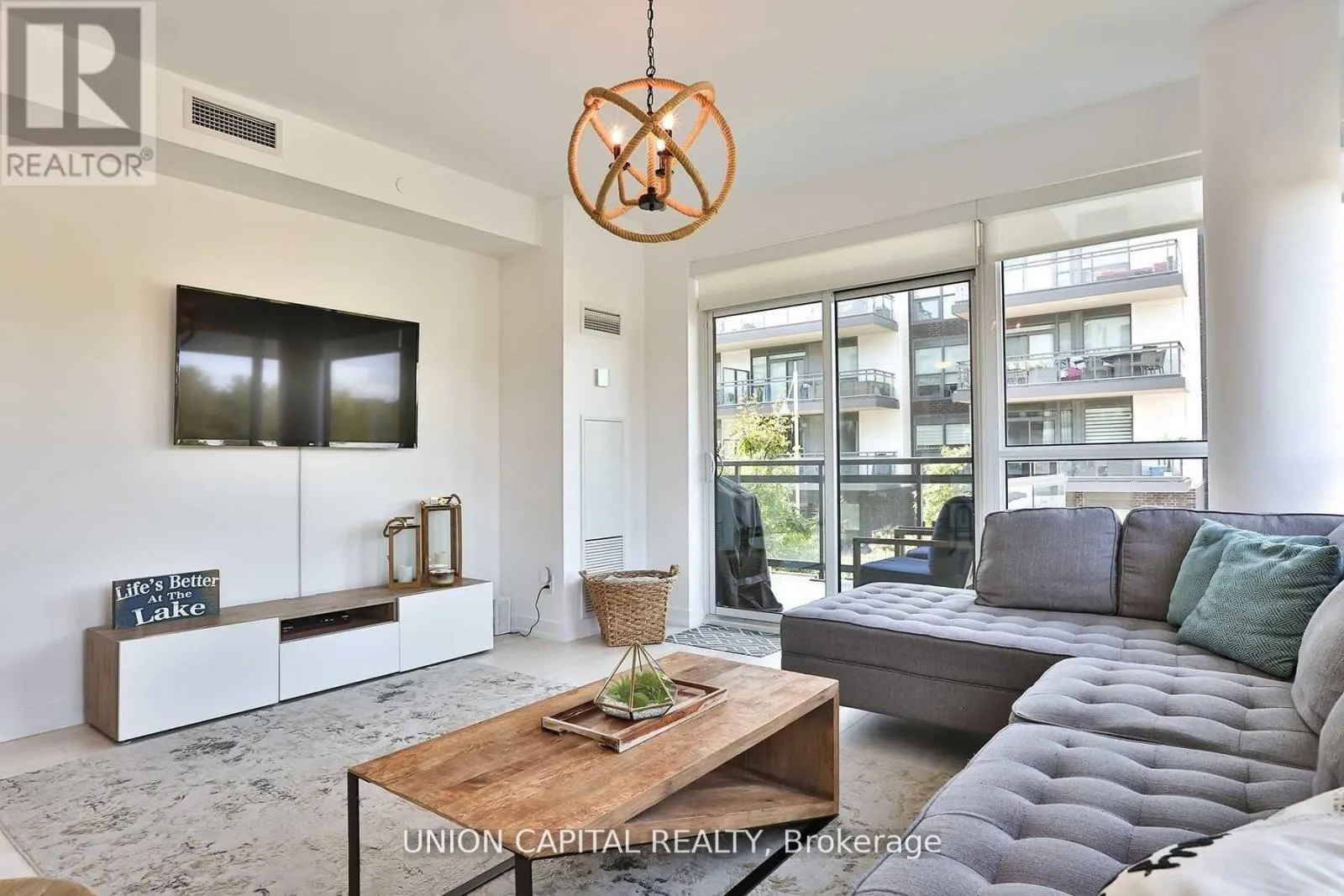 B212 - 271 SEA RAY AVENUE