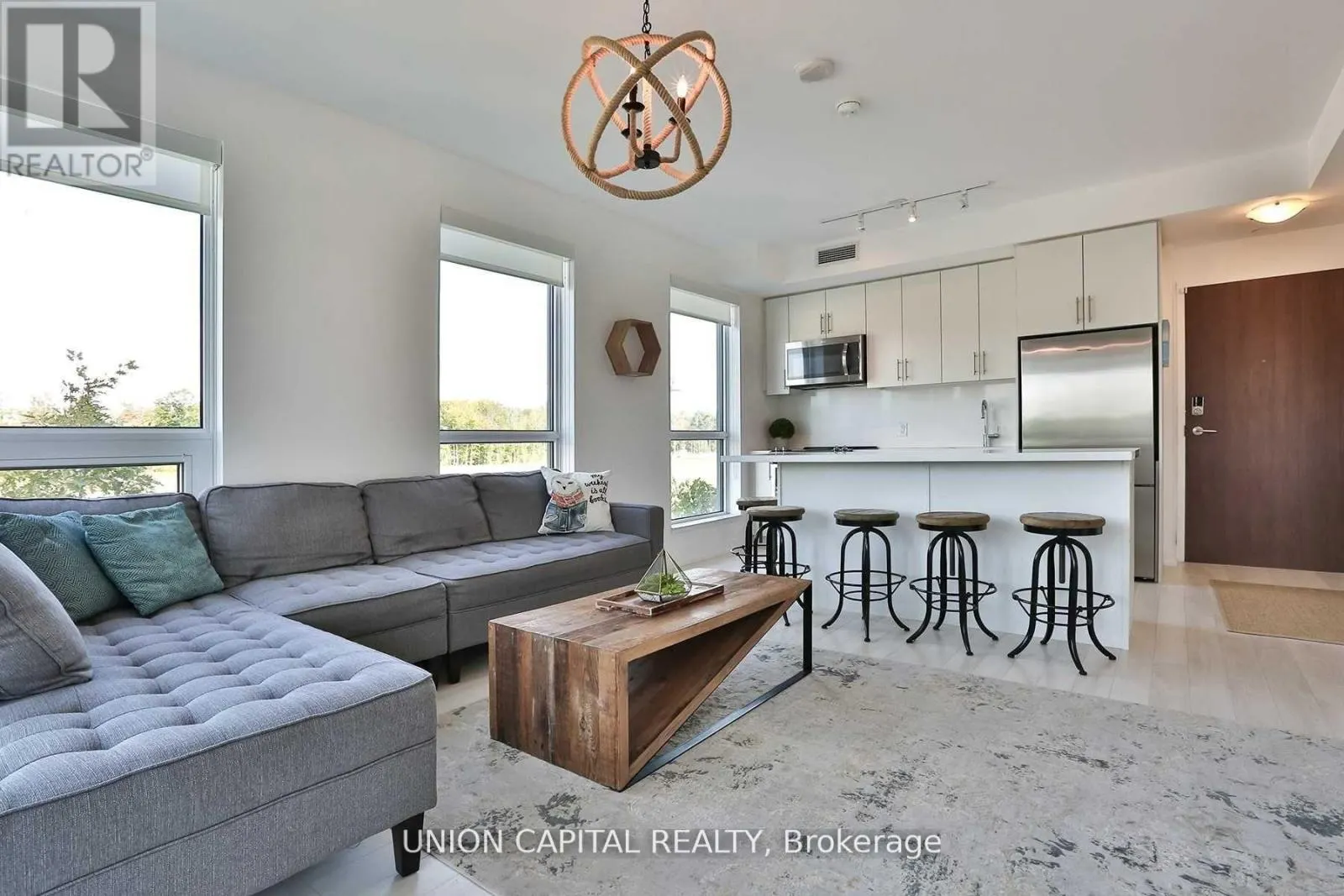 B212 - 271 SEA RAY AVENUE