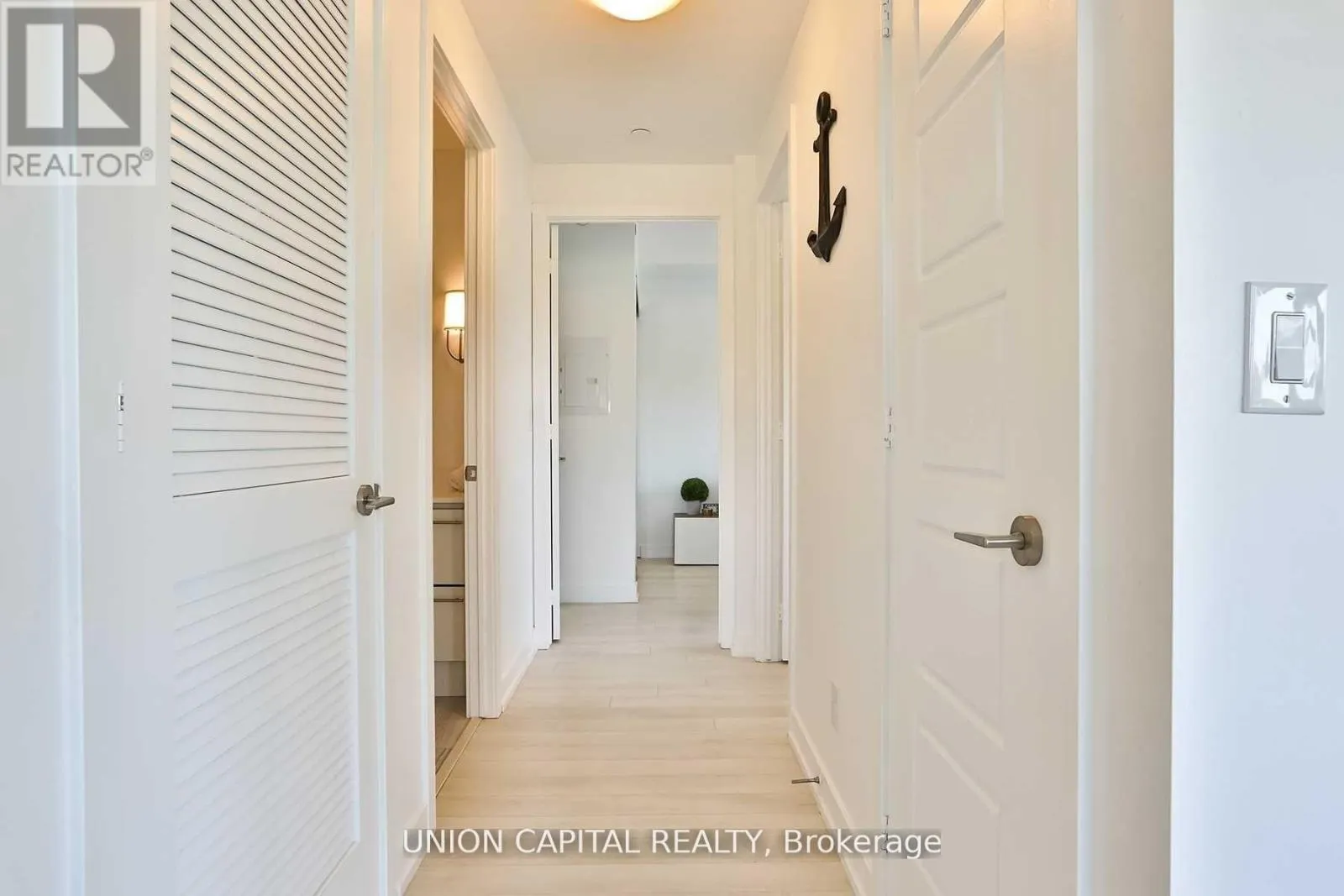 B212 - 271 SEA RAY AVENUE